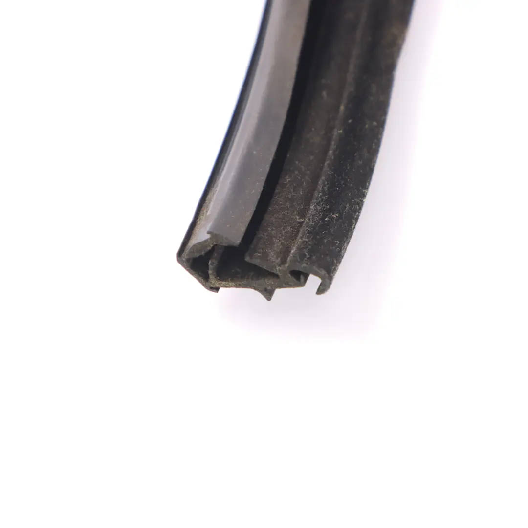 Guarnizione Finestra Porta Posteriore Sinistra per Mercedes W251 con numero di parte A2517350825 Mercedes W251 Guarnizione Finestra Porta Posteriore Sinistra - SKU A2517350825 - Numero di parte A2517350825