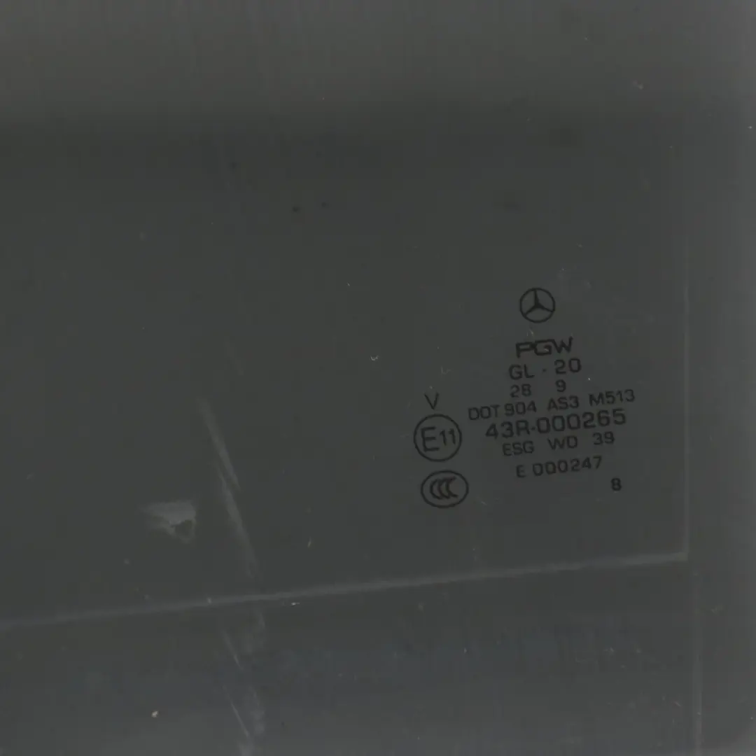 Szyba Lewy Tył Przyciemniana do Mercedes W251 o numerze A2517350910 Mercedes W251 Szyba Lewy Tył Przyciemniana - SKU A2517350910 - Numer Części A2517350910
