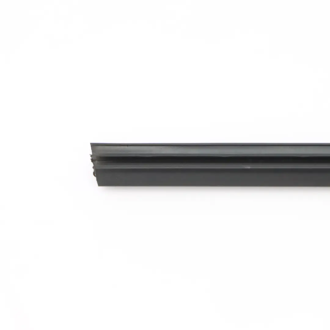 Mercedes W251 Guarnizione parabrezza posteriore sinistro Striscia tenuta Trim - SKU A2517351965 - Numero di parte A2517351965