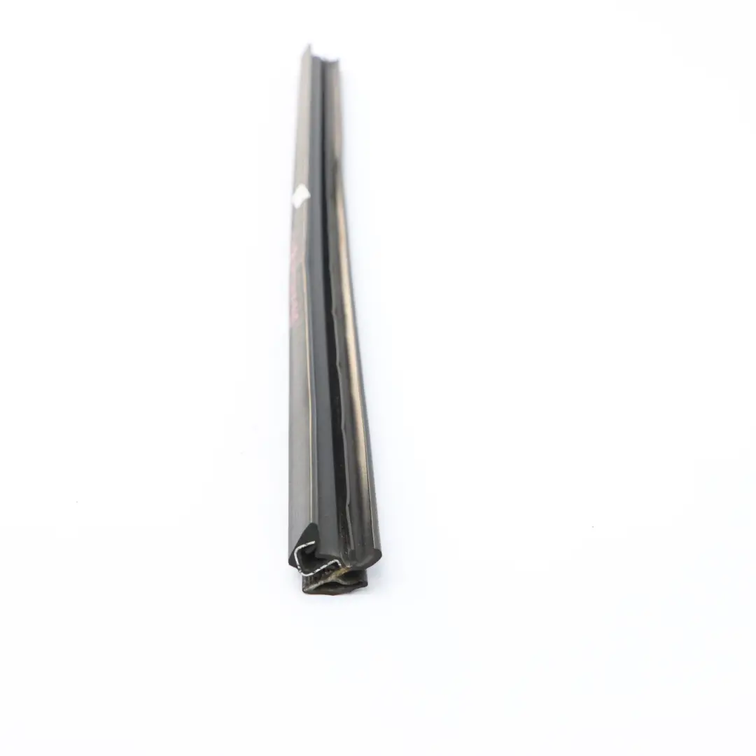 Mercedes W251 Guarnizione parabrezza posteriore sinistro Striscia tenuta Trim - SKU A2517351965 - Numero di parte A2517351965