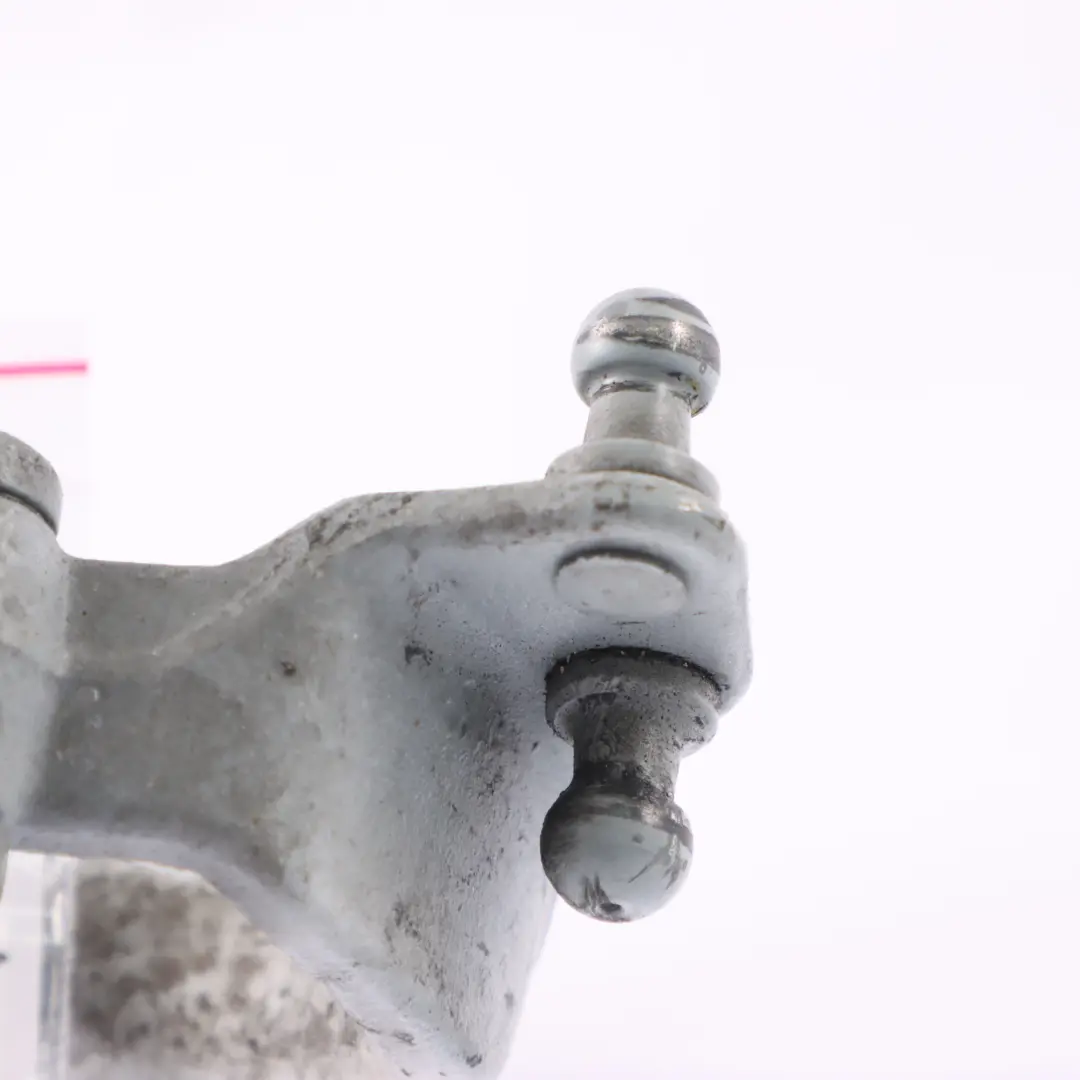 Cerniera portellone baule coperchio sinistro bianco calcite - 650 per Mercedes W251 con numero di parte A2517400000 Mercedes W251 Cerniera portellone baule coperchio sinistro bianco calcite - 650 - SKU A2517400000-CW - Numero di parte A2517400000