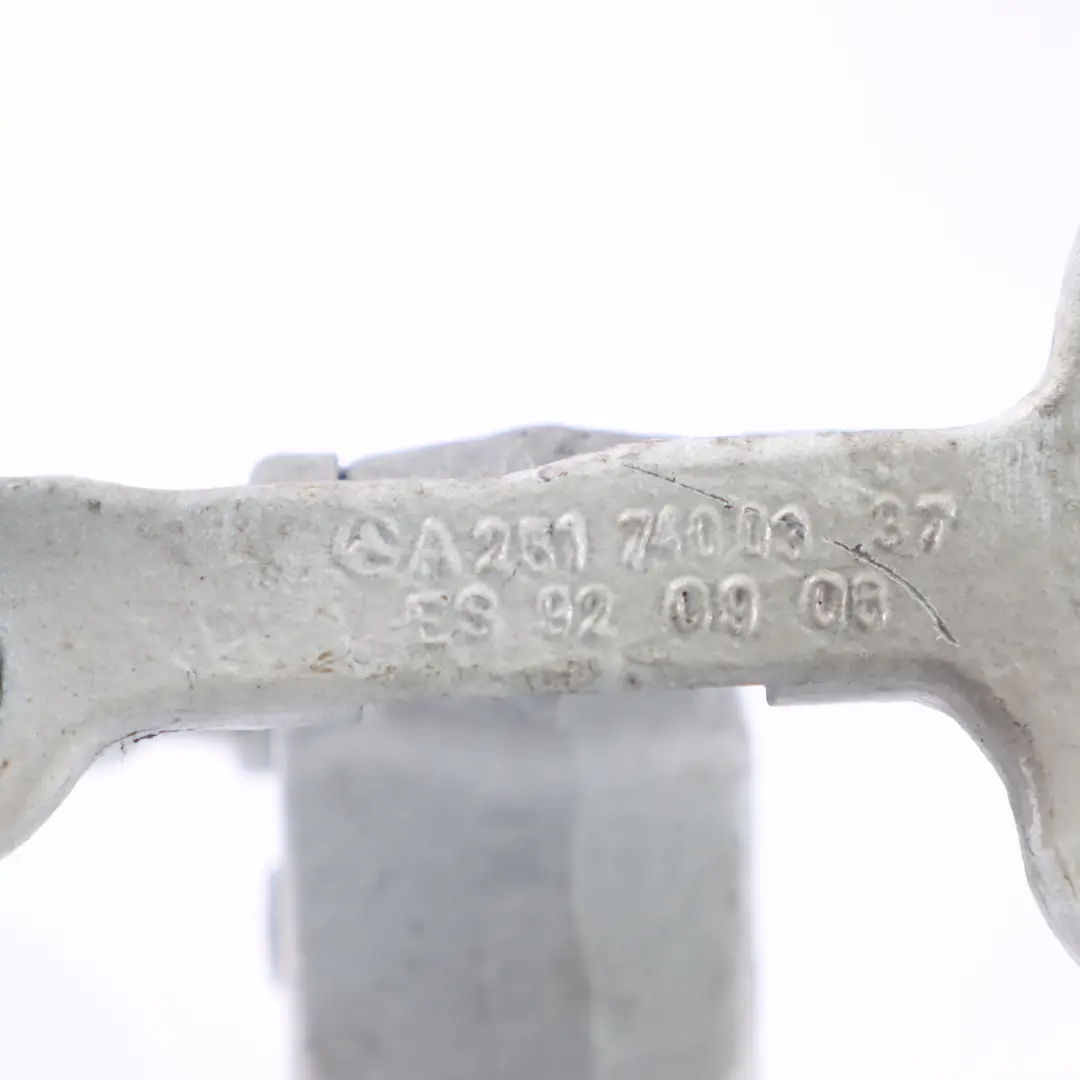 Charnière Porte arrière Botte Malle Gauche Calcite Blanc - 650 pour Mercedes W251 à propos du numéro de pièce A2517400000 Mercedes W251 Charnière Porte arrière Botte Malle Gauche Calcite Blanc - 650 - SKU A2517400000-CW - Numéro de pièce A2517400000