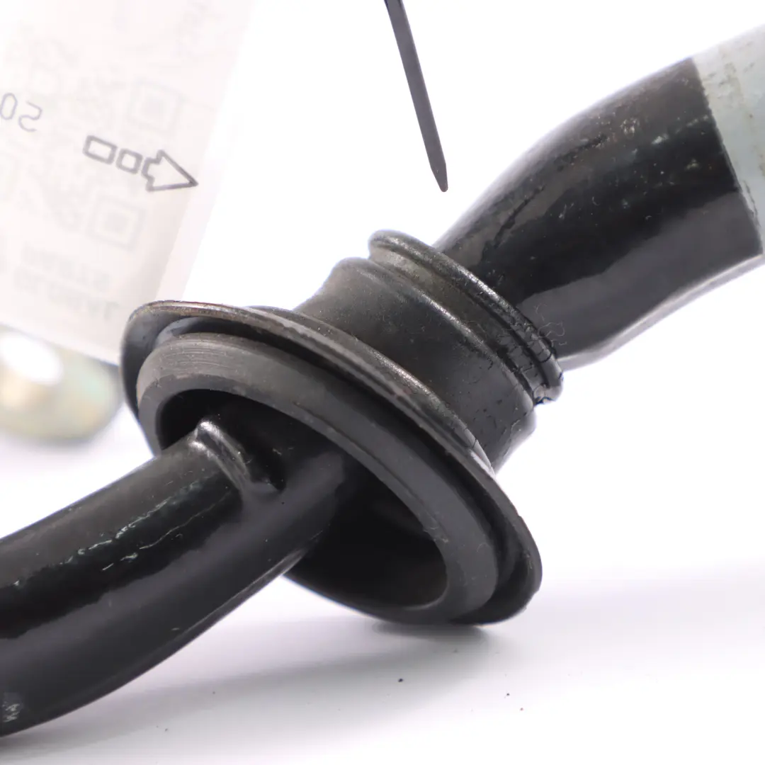 Cerniera portellone bagagliaio sinistro Nero ossidiana 197 per Mercedes W251 con numero di parte A2517400000 Mercedes W251 Cerniera portellone bagagliaio sinistro Nero ossidiana 197 - SKU A2517400000-OB - Numero di parte A2517400000