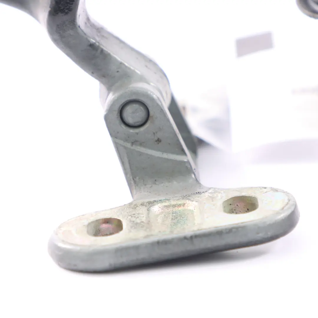 Cerniera portellone bagagliaio sinistro Nero ossidiana 197 per Mercedes W251 con numero di parte A2517400000 Mercedes W251 Cerniera portellone bagagliaio sinistro Nero ossidiana 197 - SKU A2517400000-OB - Numero di parte A2517400000