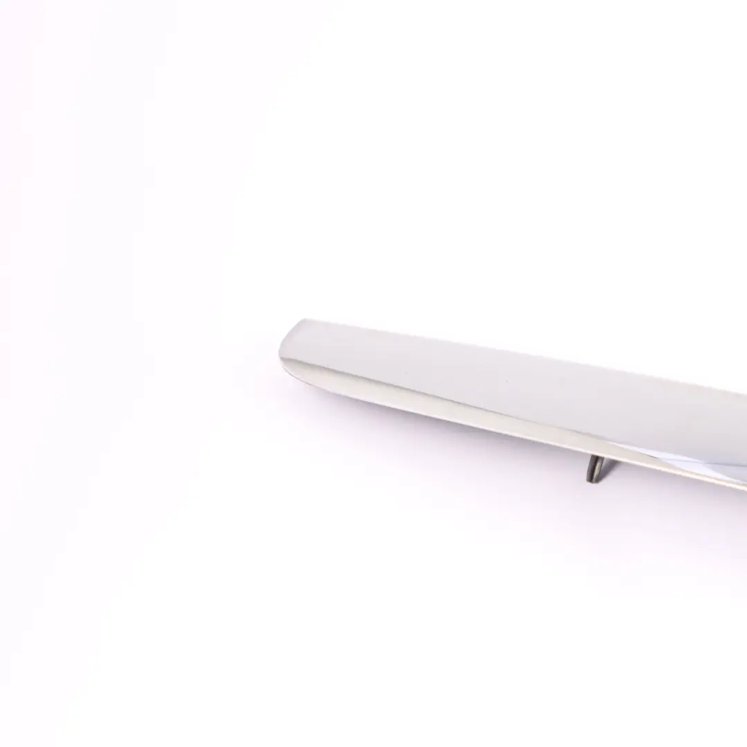 Couvercle de coffre Poignée de hayon Eclairage Chromé pour Mercedes W251 à propos du numéro de pièce A2517400593 Mercedes W251 Couvercle de coffre Poignée de hayon Eclairage Chromé - SKU A2517400593 - Numéro de pièce A2517400593