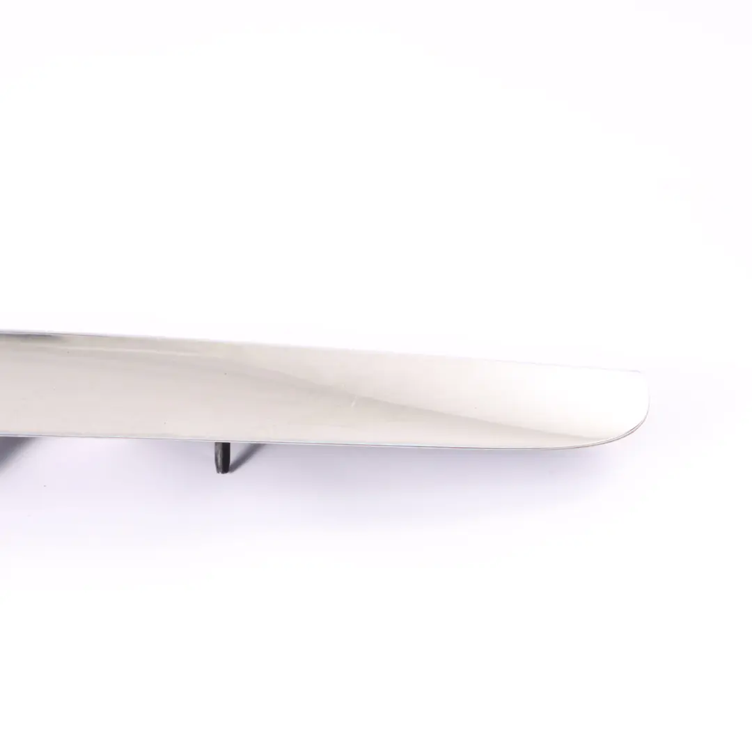 Tapa del maletero Tirador del portón trasero Cromada para Mercedes W251 con número de pieza A2517400593 Mercedes W251 Tapa del maletero Tirador del portón trasero Cromada - SKU A2517400593 - Número de pieza A2517400593