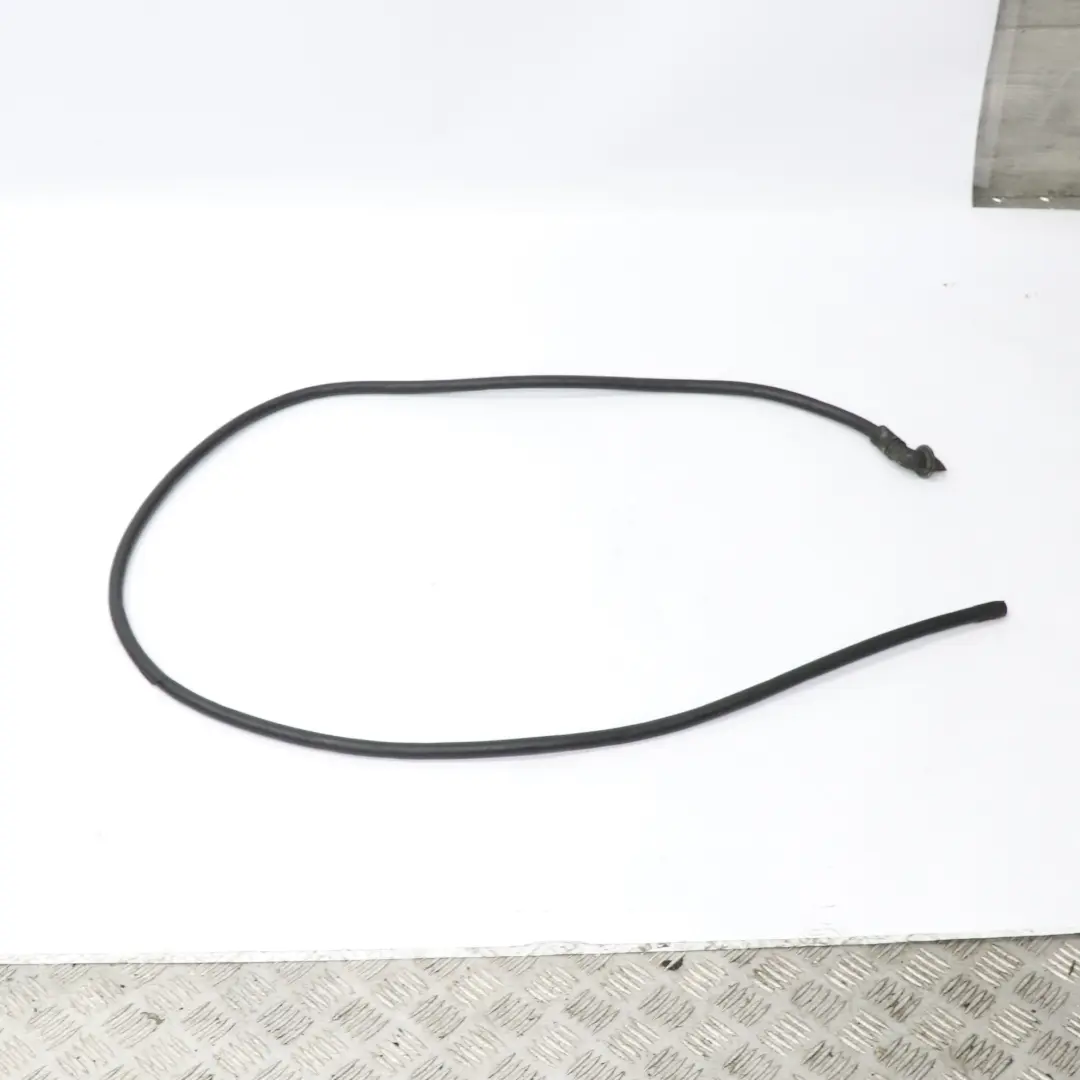 Canale di scarico acqua tetto anteriore sinistro Tubo per Mercedes W251 con numero di parte A2517850301 Mercedes W251 Canale di scarico acqua tetto anteriore sinistro Tubo - SKU A2517850301 - Numero di parte A2517850301