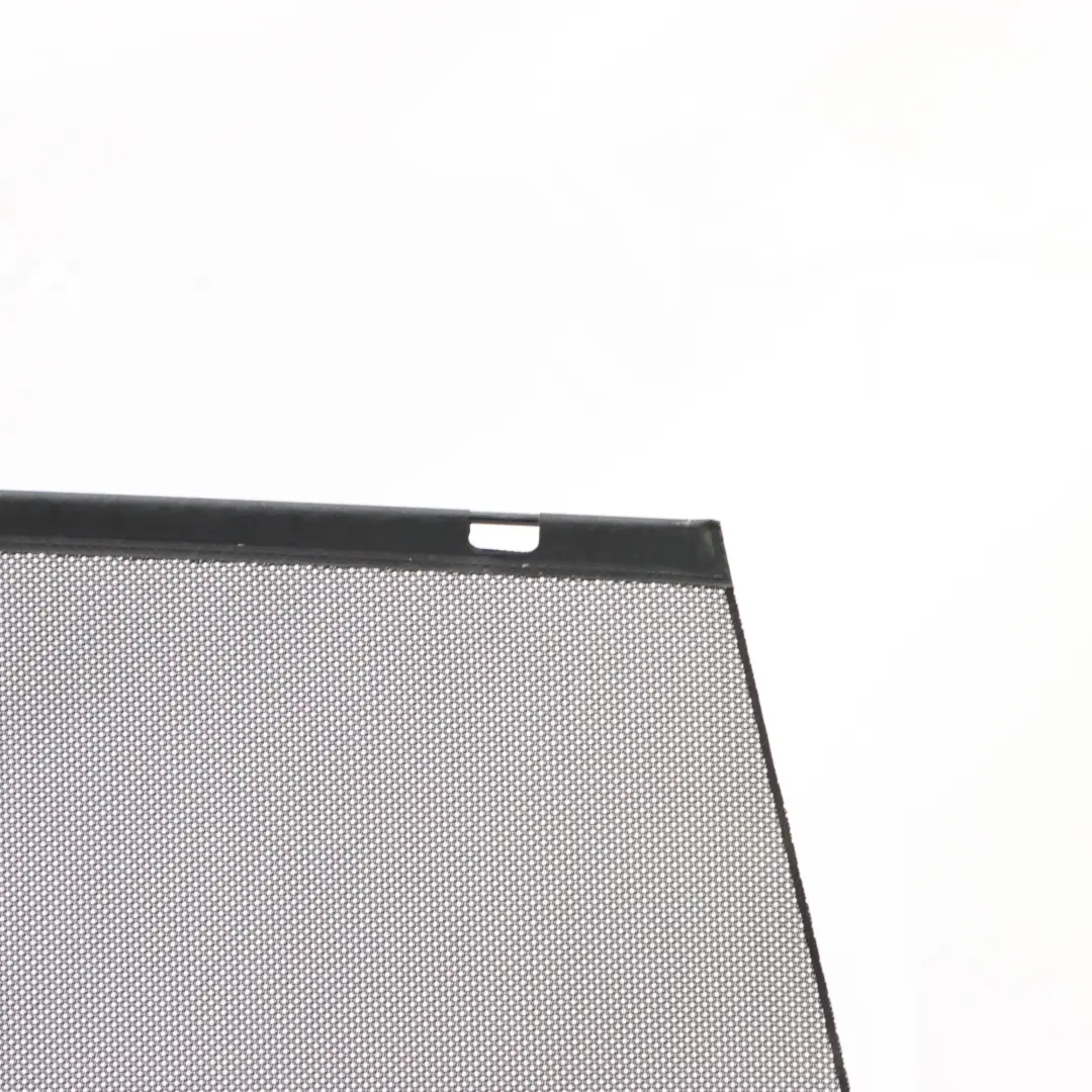 Ventana Enrollable Puerta Trasera Izquierda Protección Solar para Mercedes W251 con número de pieza A2518100520 Mercedes W251 Ventana Enrollable Puerta Trasera Izquierda Protección Solar - SKU A2518100520 - Número de pieza A2518100520