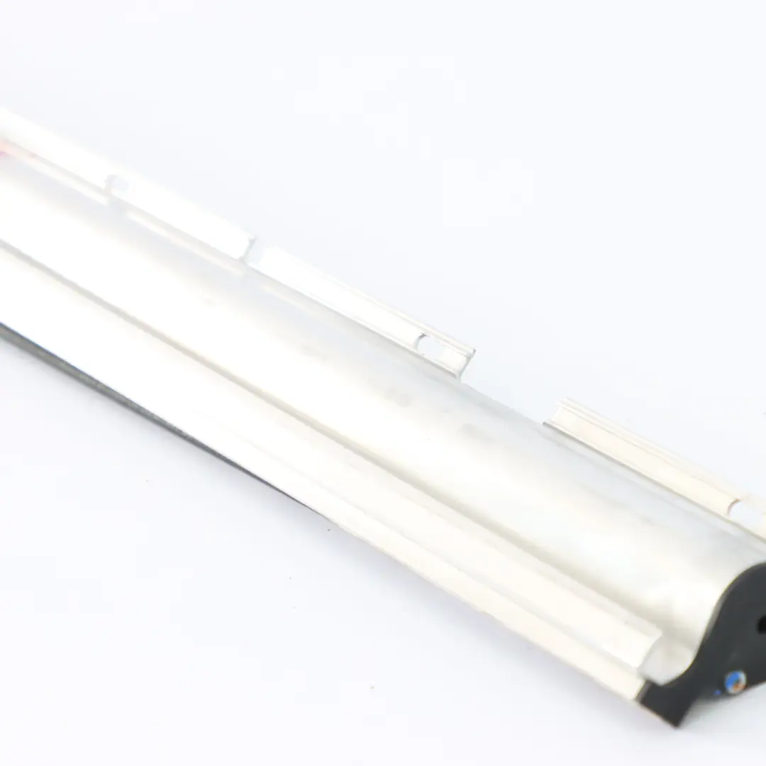 Mercedes W251 Finestra rullo Porta posteriore sinistra Protezione solare - SKU A2518100520 - Numero di parte A2518100520