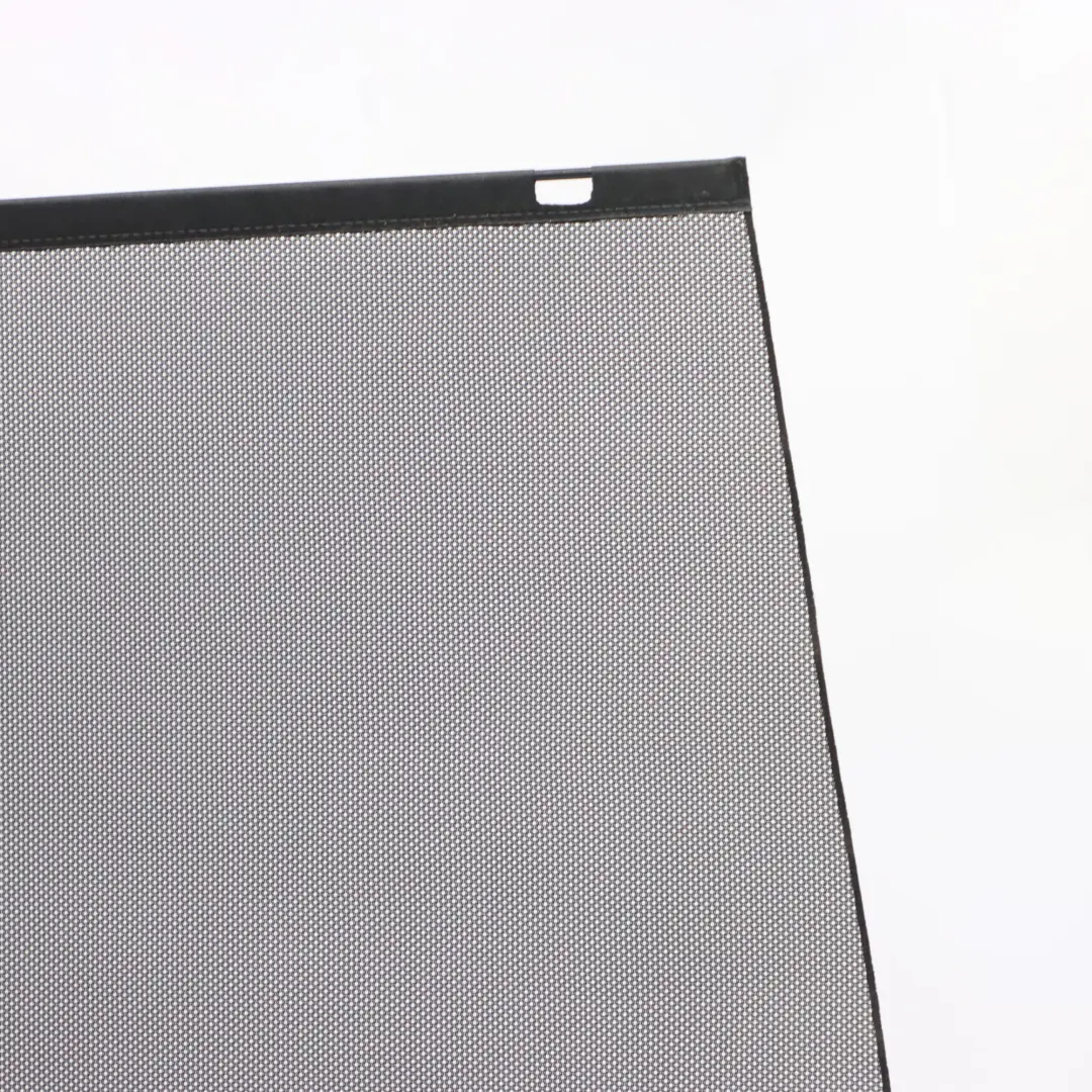 Ventana Enrollable Puerta Trasera Derecha Protección Solar para Mercedes W251 con número de pieza A2518100620 Mercedes W251 Ventana Enrollable Puerta Trasera Derecha Protección Solar - SKU A2518100620 - Número de pieza A2518100620