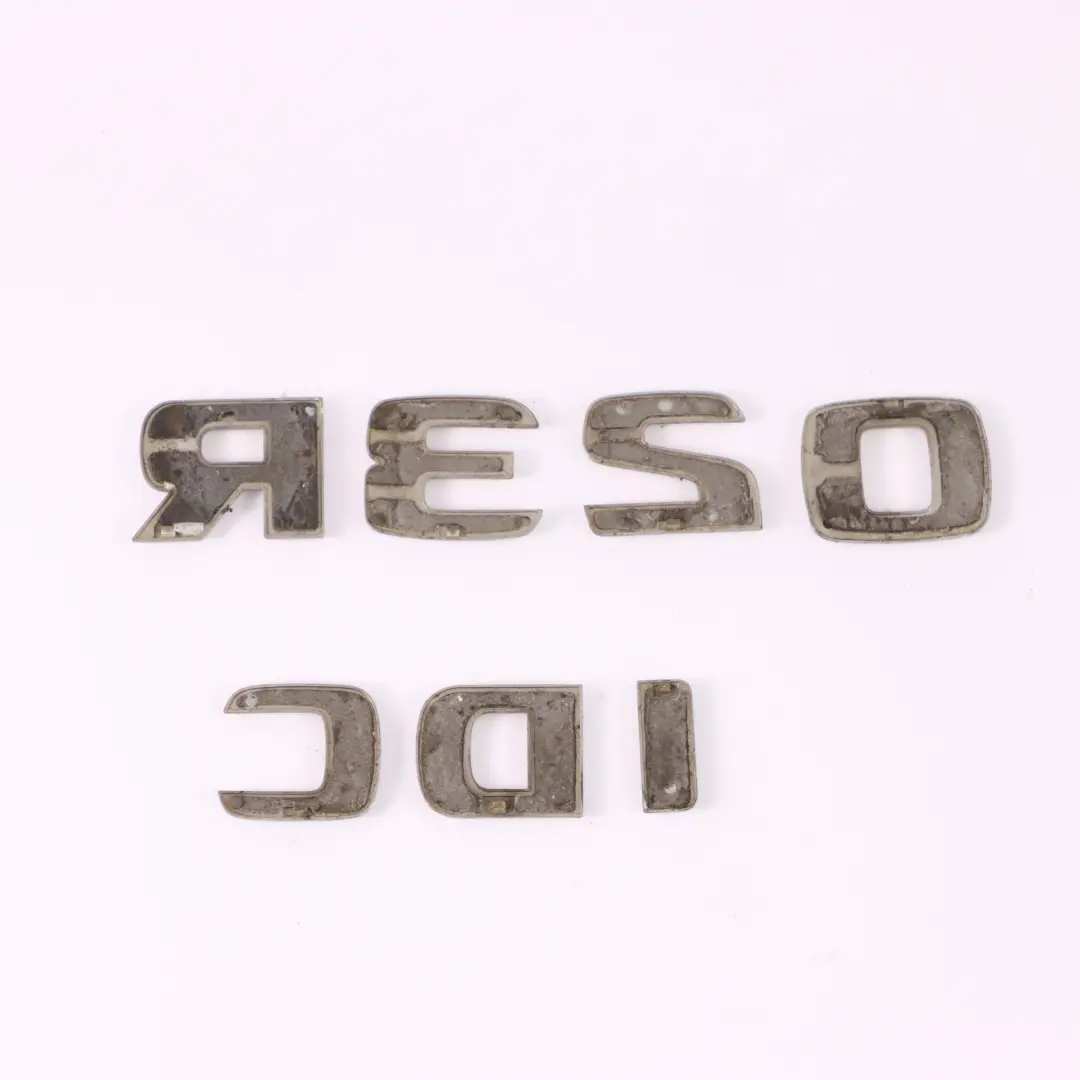 Mercedes W251 Emblema Maletero Trasero Adherido Insignia Bota - SKU A2518170115 - Número de pieza A2518170115