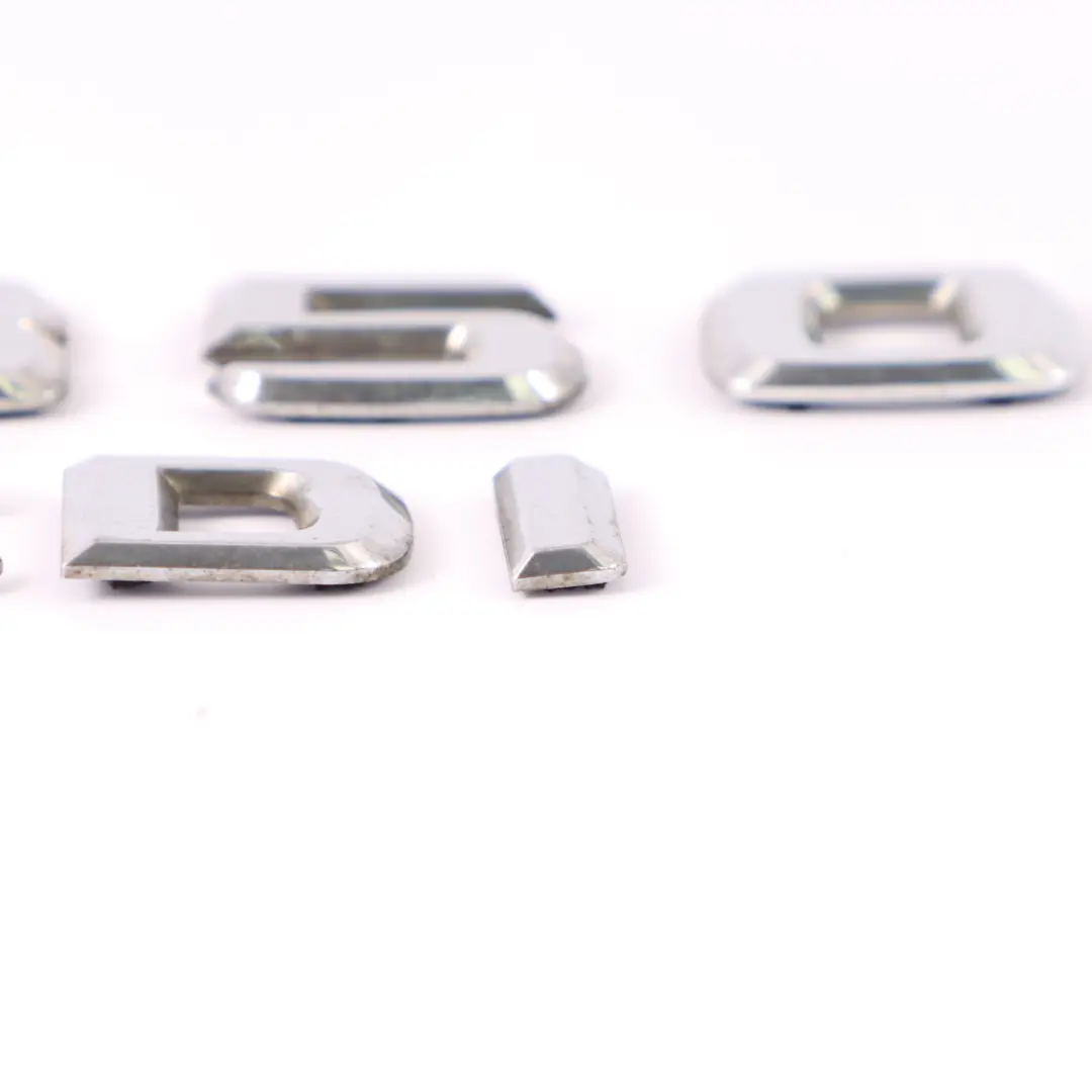 Mercedes W251 Kofferraum Emblem hinten aufgeklebt Plakette R350 CDI - SKU A2518170215 - Teilenummer A2518170215