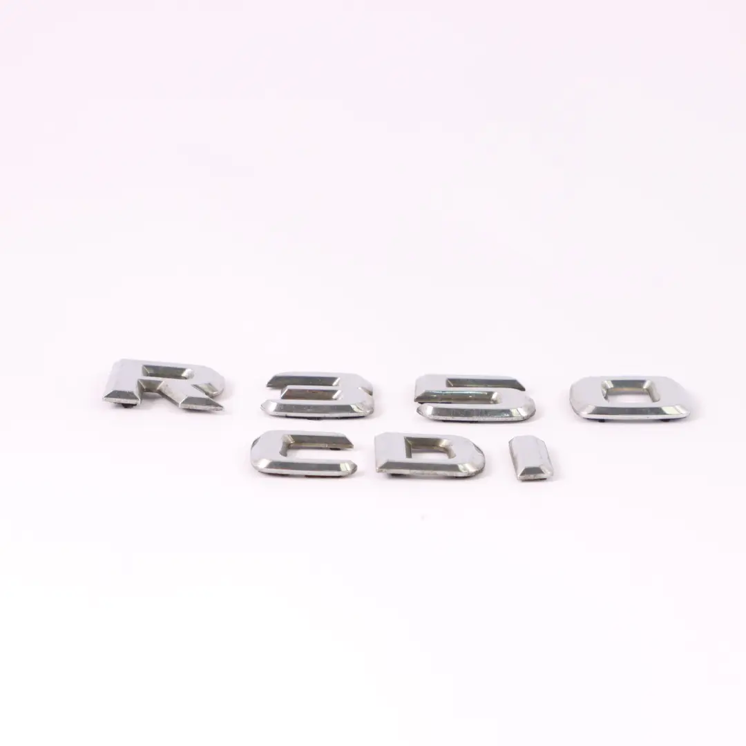 Mercedes W251 Emblema Maletero Trasero Adherido Insignia R350 CDI - SKU A2518170215 - Número de pieza A2518170215