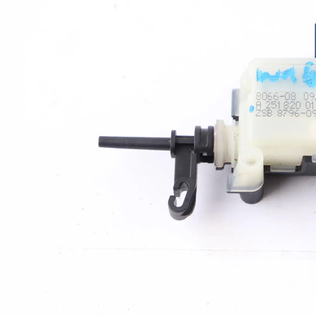 Kraftstoffklappe Freigabe Aktuator Motor für Mercedes ML W164 W221 mit Teilenummer A2518200197 Mercedes ML W164 W221 Kraftstoffklappe Freigabe Aktuator Motor - SKU A2518200197-2 - Teilenummer A2518200197