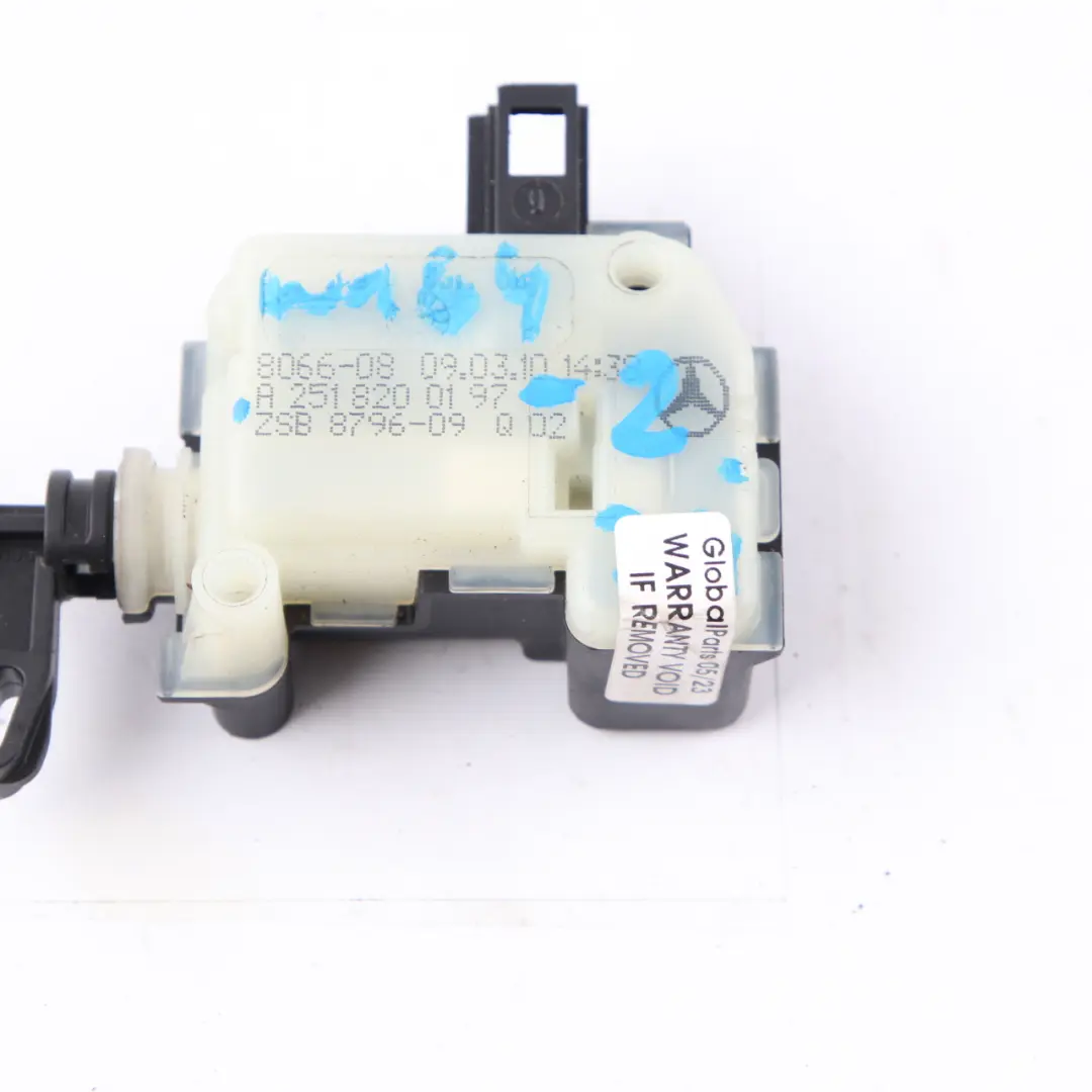 Mercedes ML W164 W221 Moteur de déclenchement de la trappe carburant - SKU A2518200197-2 - Numéro de pièce A2518200197