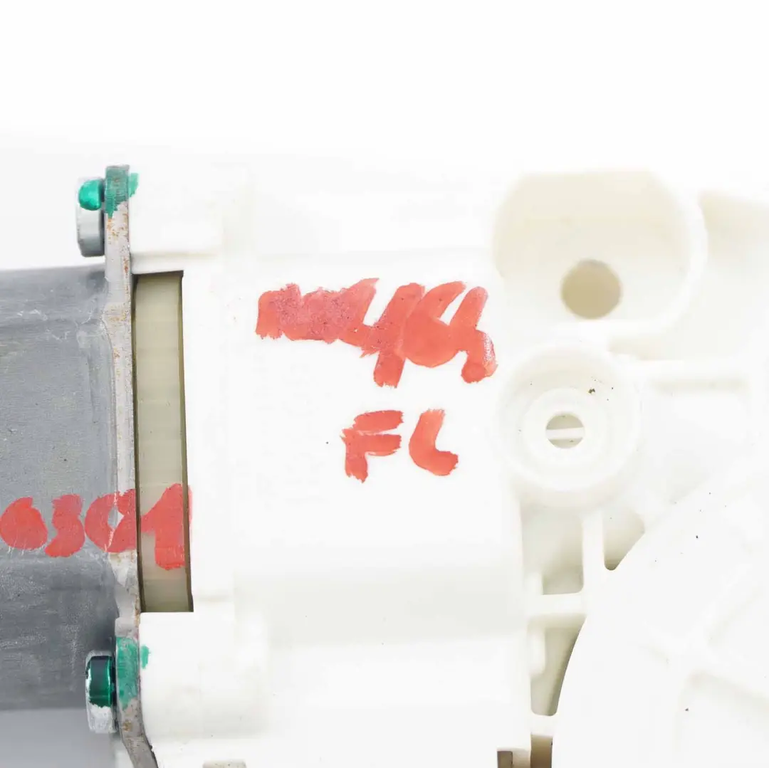 elevalunas delantero izquierdo Unidad de accionamiento para Mercedes ML W164 Motor con número de pieza A2518200742 Mercedes ML W164 Motor elevalunas delantero izquierdo Unidad de accionamiento - SKU A2518200742 - Número de pieza A2518200742