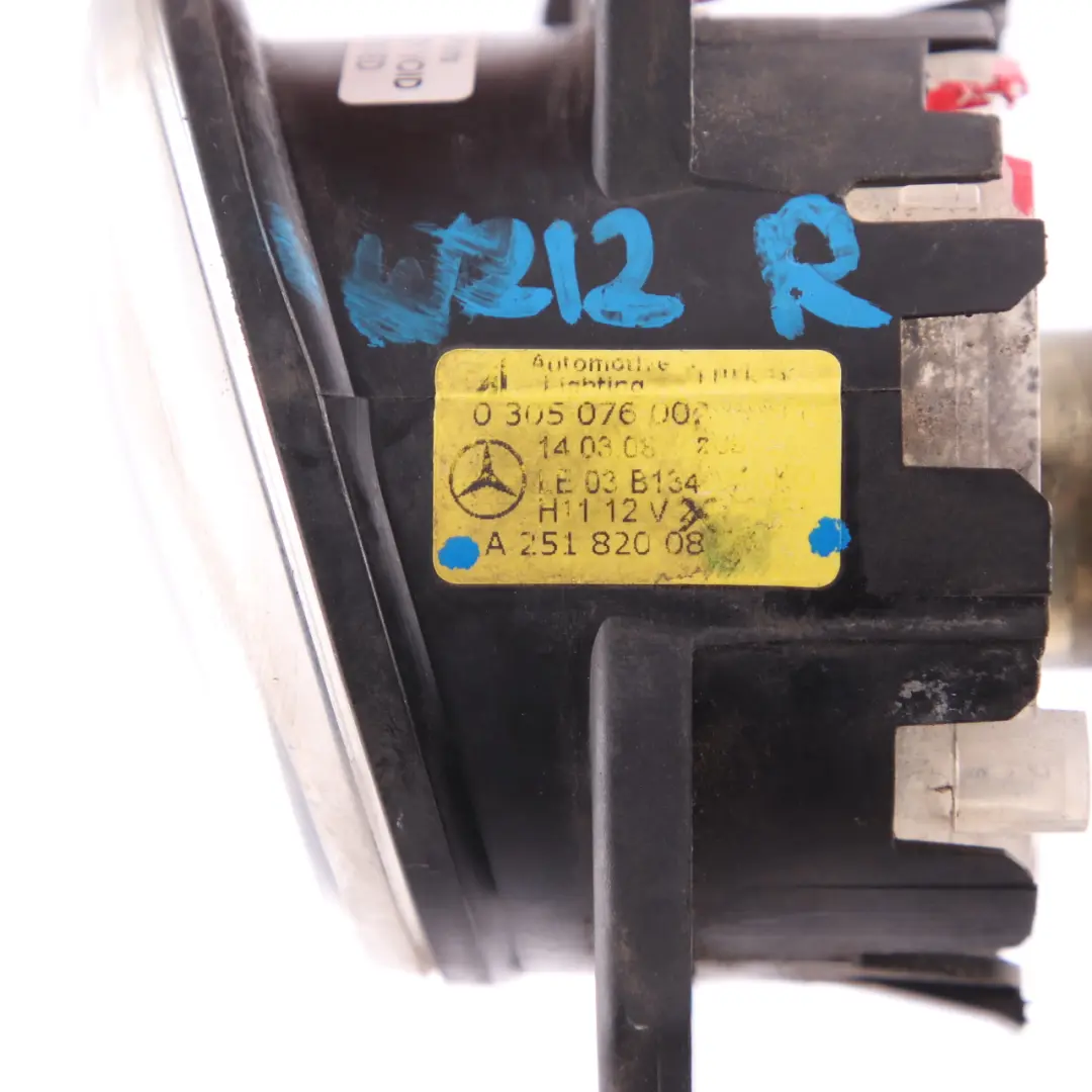 Mercedes W169 Parachoques Delantero Luz Antiniebla Bombilla Derecha - SKU A2518200856-1 - Número de pieza A2518200856