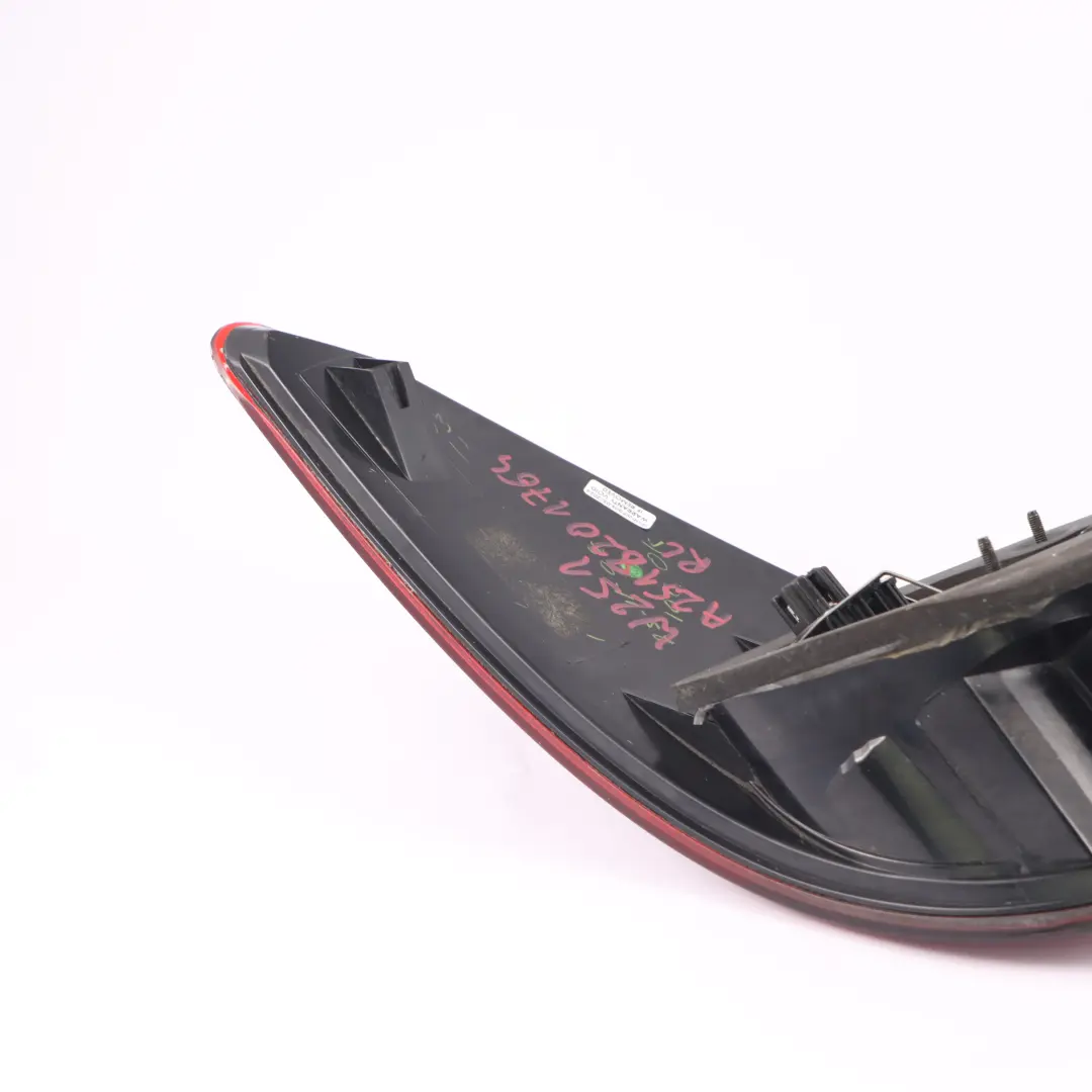 Luz Trasera Izquierda Panel lateral de luces traseras para Mercedes W251 con número de pieza A2518201764 Mercedes W251 Luz Trasera Izquierda Panel lateral de luces traseras - SKU A2518201764 - Número de pieza A2518201764