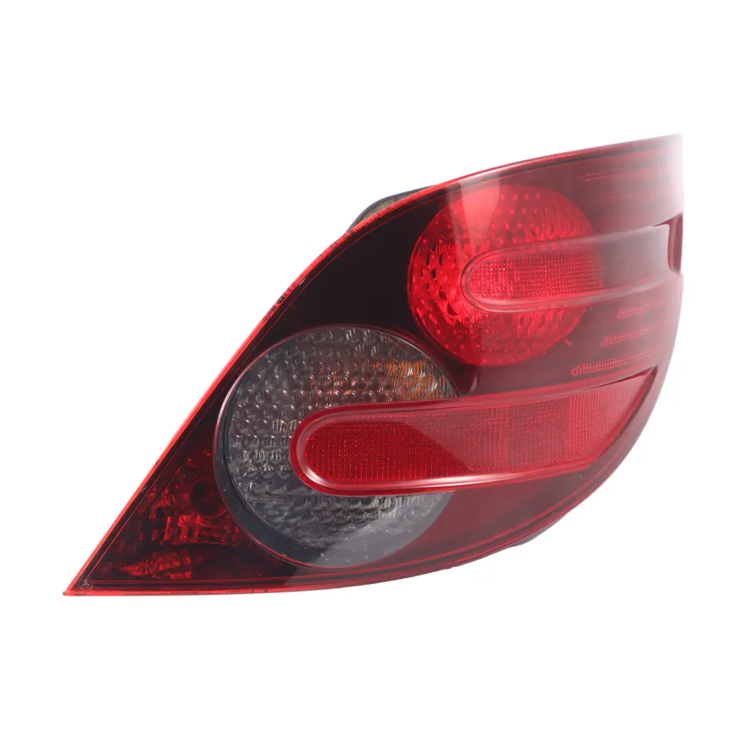 Lampa Prawy Tył Prawa Tylna do Mercedes W251 o numerze A2518201864 Mercedes W251 Lampa Prawy Tył Prawa Tylna - SKU A2518201864 - Numer Części A2518201864