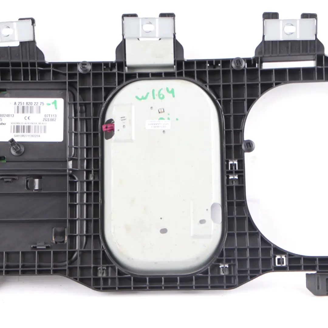 Roof Aerial Radio Antenna Amplifier Unit to Mercedes ML W164 with Part number A2518202275 Mercedes ML W164 Roof Aerial Radio Antenna Amplifier Unit - SKU A2518202275 - Part number A2518202275