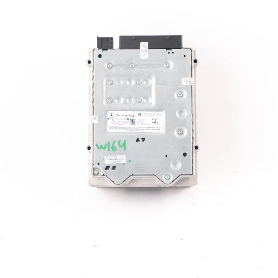 Sound Audio Amplifier Harman Becker Control Unit to Mercedes W164 with Part number A2518209589 Mercedes W164 Sound Audio Amplifier Harman Becker Control Unit - SKU A2518209589 - Part number A2518209589