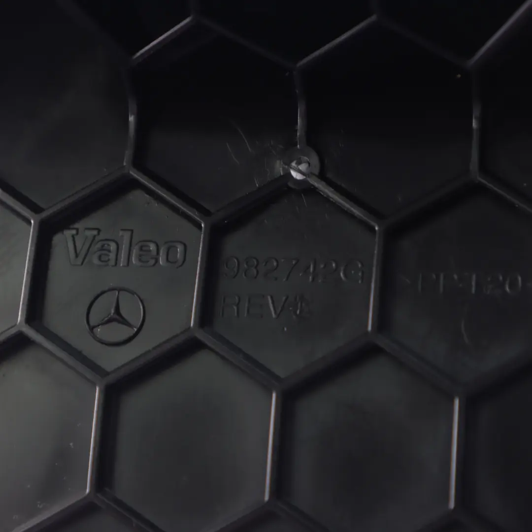 Mercedes W251 Mittelkonsole Hintere Lüftungsdüse Grillablage - SKU A2518300303 - Teilenummer A2518300303