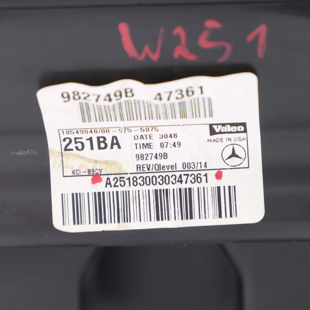 Mercedes W251 Wlot Nadmuch Powietrza Konsoli Środkowej Tylnej - SKU A2518300303 - Numer Części A2518300303