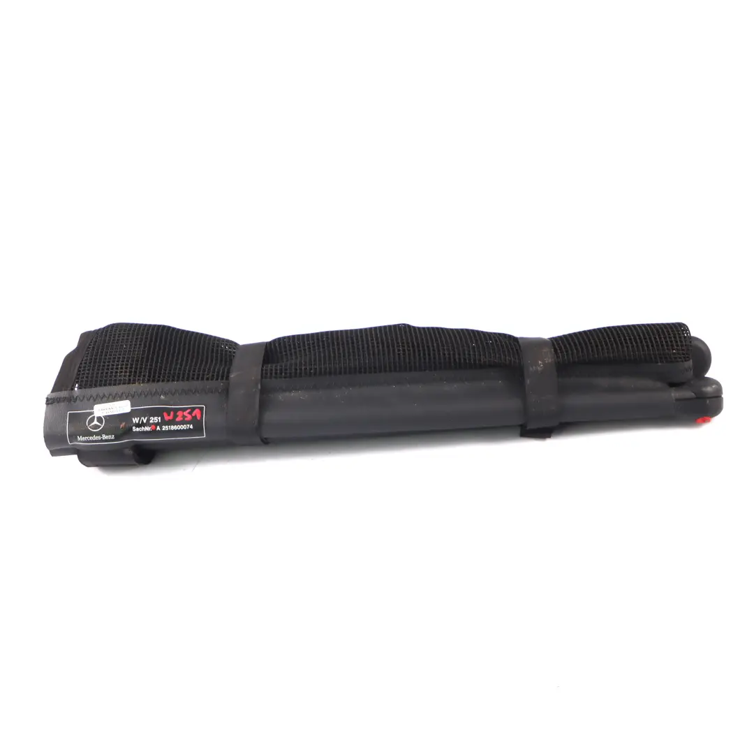 Filet de coffre Mercedes W251 Filet de chargement pour à propos du numéro de pièce A2518600074 Filet de coffre Mercedes W251 Filet de chargement - SKU A2518600074 - Numéro de pièce A2518600074