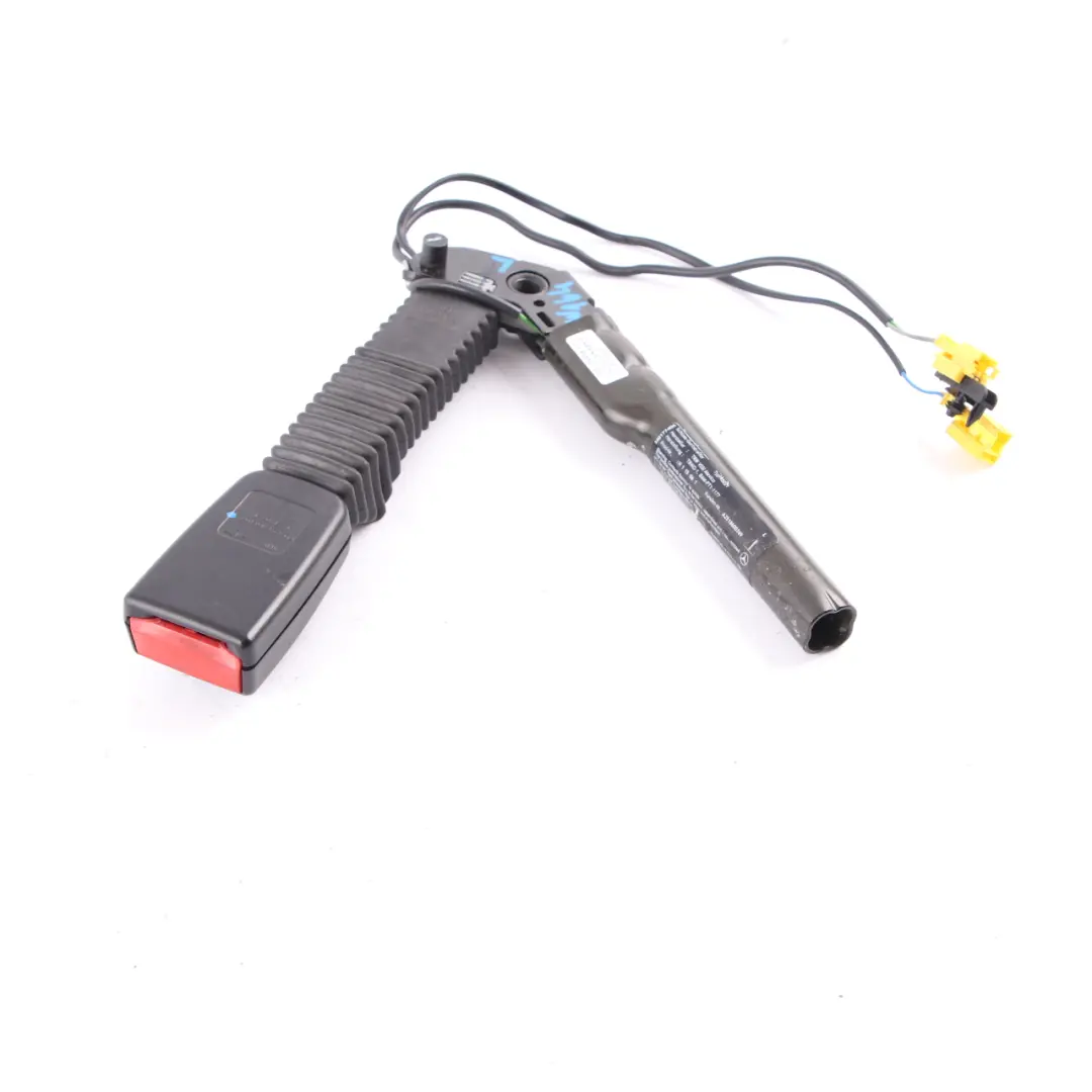 Gurtstraffer Sitzschnalle vorne links für Mercedes ML W164 GL X164 mit Teilenummer A2518600369 Mercedes ML W164 GL X164 Gurtstraffer Sitzschnalle vorne links - SKU A2518600369 - Teilenummer A2518600369