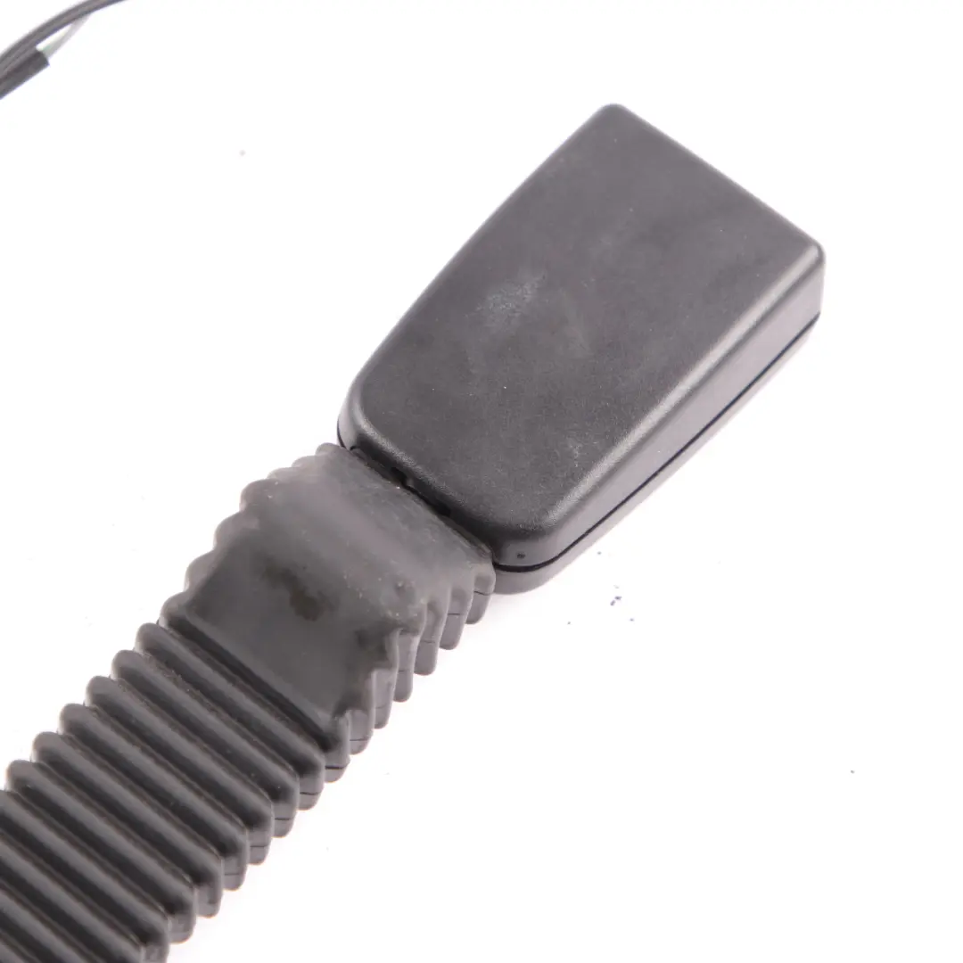 Gurtstraffer Sitzschnalle vorne links für Mercedes ML W164 GL X164 mit Teilenummer A2518600369 Mercedes ML W164 GL X164 Gurtstraffer Sitzschnalle vorne links - SKU A2518600369 - Teilenummer A2518600369