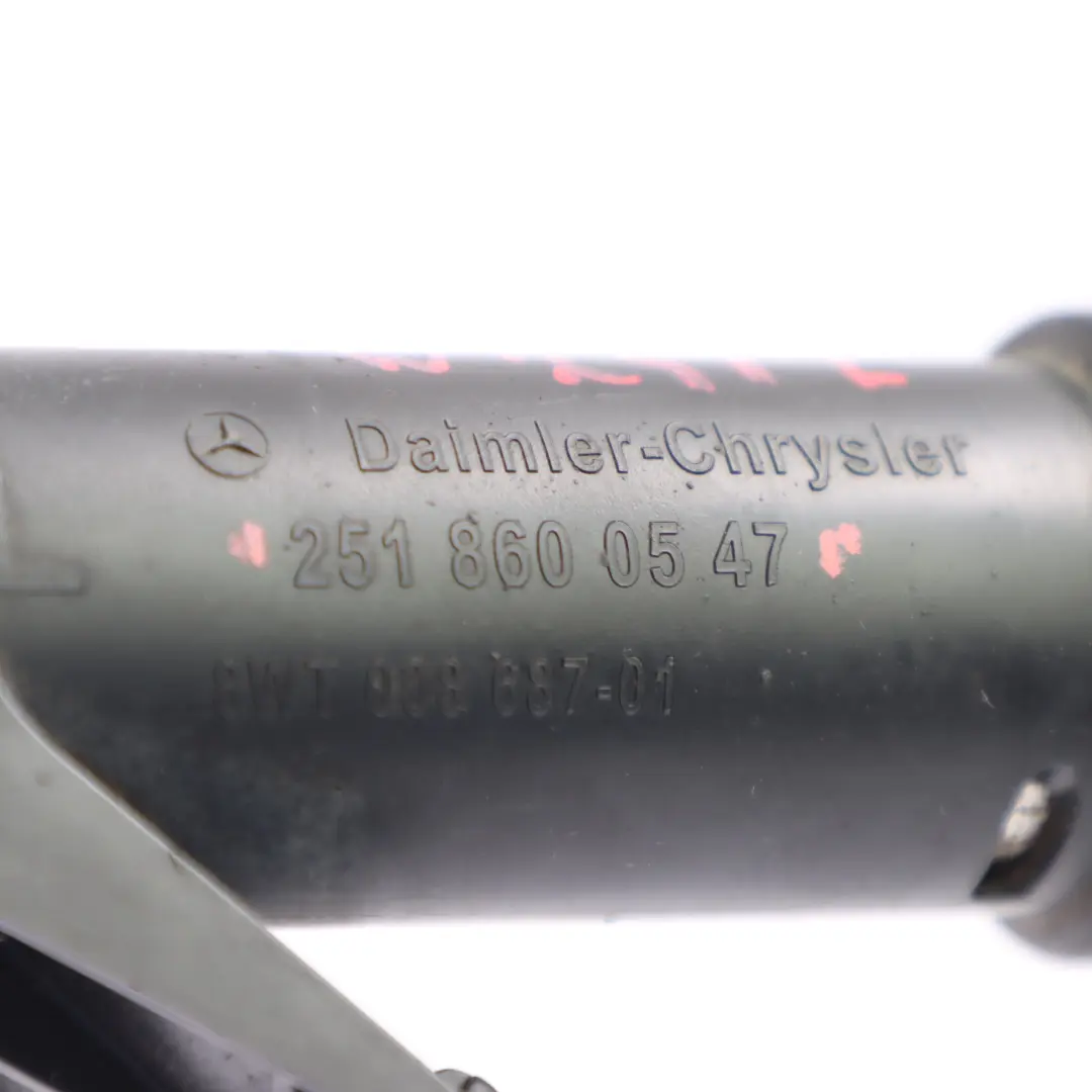 Dysza Spryskiwacza Reflektorów Lewa do Mercedes W251 o numerze A2518600547 Mercedes W251 Dysza Spryskiwacza Reflektorów Lewa - SKU A2518600547 - Numer Części A2518600547
