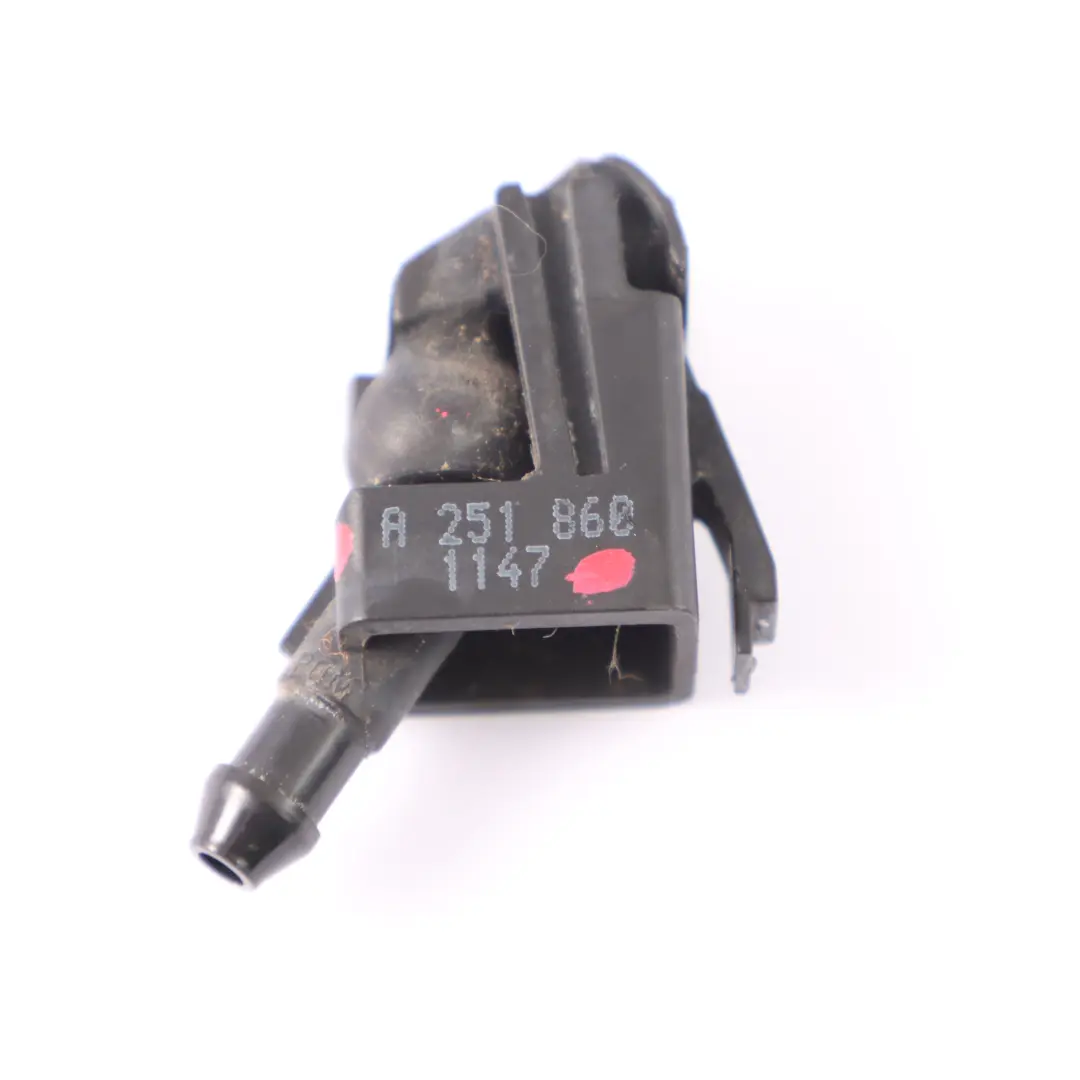 Buse de lavage Mercedes W251 Buse centrale de lavage de pare-brise pour à propos du numéro de pièce A2518601147 Buse de lavage Mercedes W251 Buse centrale de lavage de pare-brise - SKU A2518601147 - Numéro de pièce A2518601147