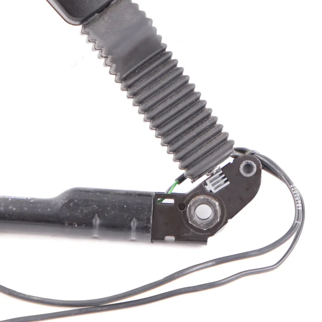 Fibbia Tenditore Inferiore Cintura Anteriore Destra per Mercedes ML W164 con numero di parte A2518602669 Mercedes ML W164 Fibbia Tenditore Inferiore Cintura Anteriore Destra - SKU A2518602669 - Numero di parte A2518602669