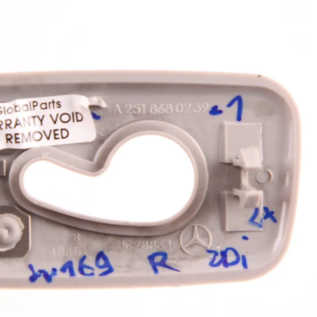 Estante Cubre Techo Carga Embellecedor Derecho Gris para Mercedes ML W164 con número de pieza A2518680239 Mercedes ML W164 Estante Cubre Techo Carga Embellecedor Derecho Gris - SKU A2518680239-1 - Número de pieza A2518680239