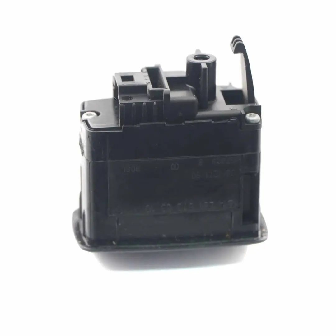 Kofferraum schalter Steuerknopf Freigabe Heckklappe für Mercedes ML W164 mit Teilenummer A2518706310 Mercedes ML W164 Kofferraum schalter Steuerknopf Freigabe Heckklappe - SKU A2518706310 - Teilenummer A2518706310