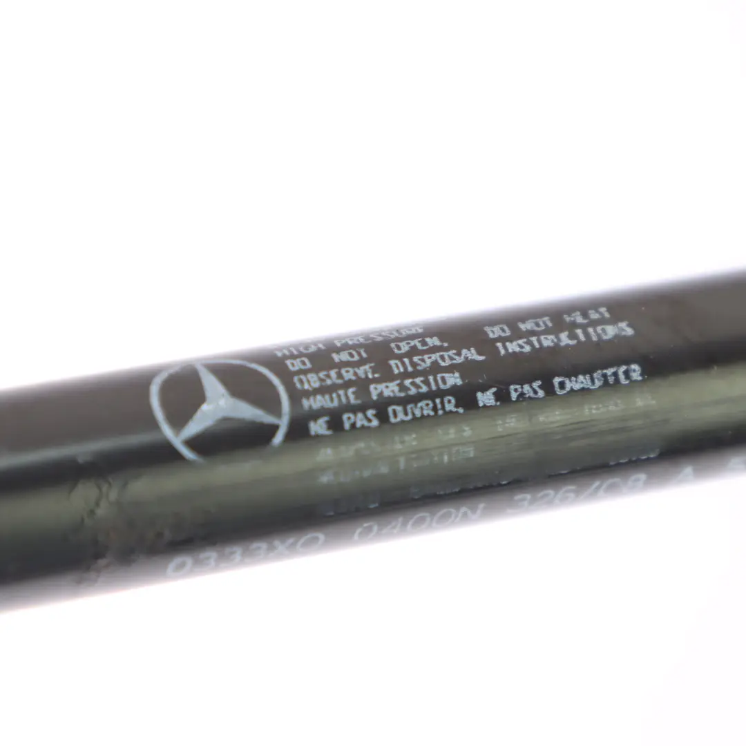 Capó Delantero Derecho para Mercedes W251 con número de pieza A2518800229 Mercedes W251 Capó Delantero Derecho - SKU A2518800229 - Número de pieza A2518800229