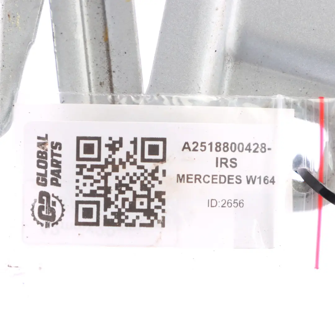 Mercedes W164 Bisagra de capó derecha Iridium Silver Metallic - 775 A2518800228 - SKU A2518800428-IRS - Número de pieza A2518800428