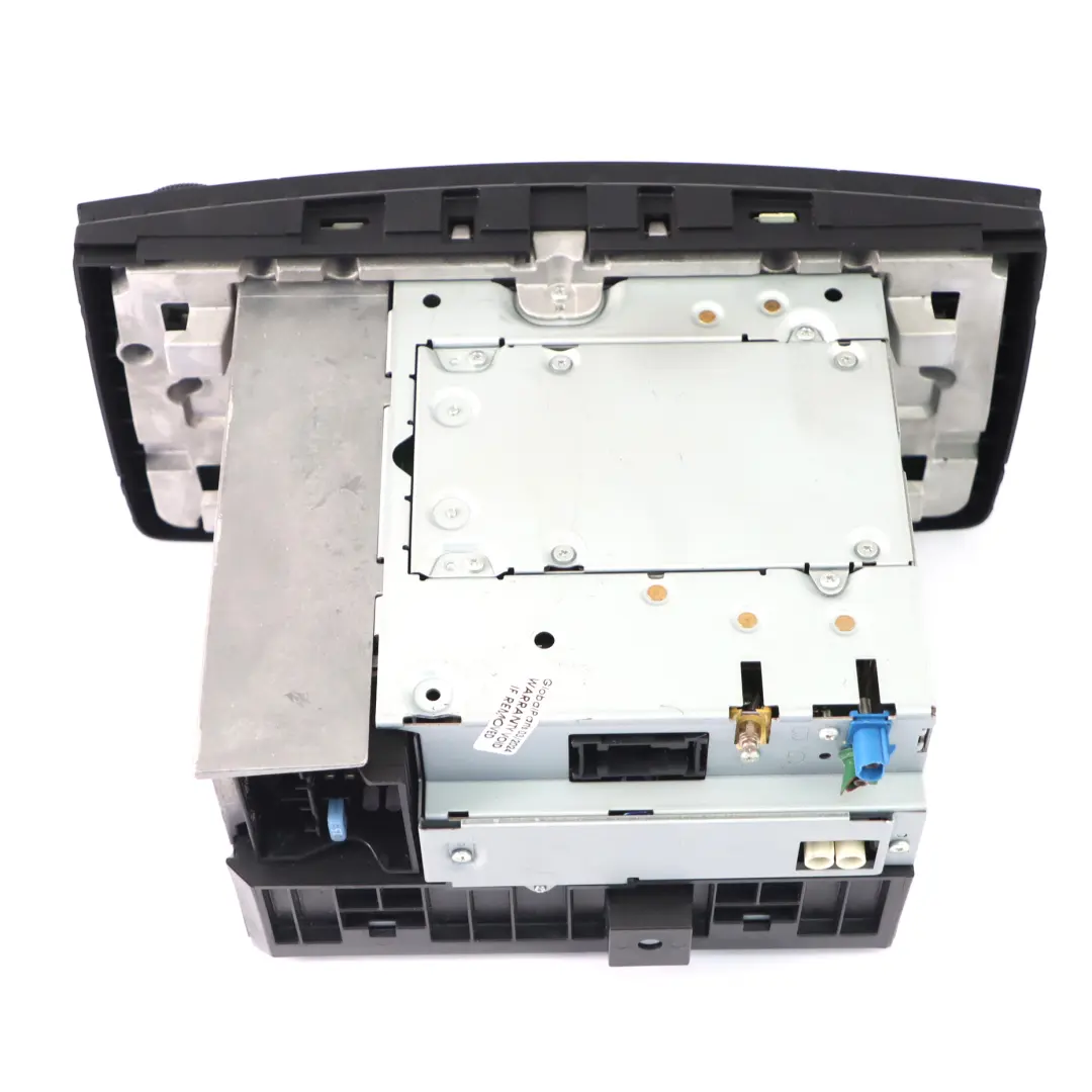 COMAND Navigation Radio Sat Nav Écran pour Mercedes W251 à propos du numéro de pièce A2519062200 Mercedes W251 COMAND Navigation Radio Sat Nav Écran - SKU A2519062200-1 - Numéro de pièce A2519062200