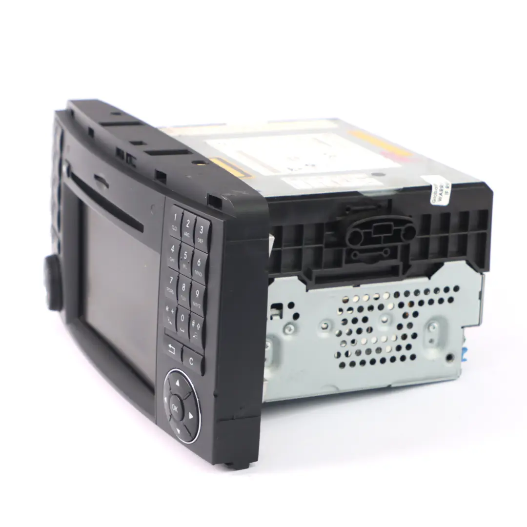COMAND Navigation Radio Sat Nav Bildschirm für Mercedes W251 mit Teilenummer A2519062200 Mercedes W251 COMAND Navigation Radio Sat Nav Bildschirm - SKU A2519062200-1 - Teilenummer A2519062200