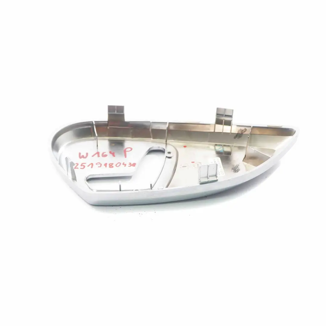 Mercedes W164 Panneau De Recouvrement De Siège Avant Droite Silver - SKU A2519180430 - Numéro de pièce A2519180430