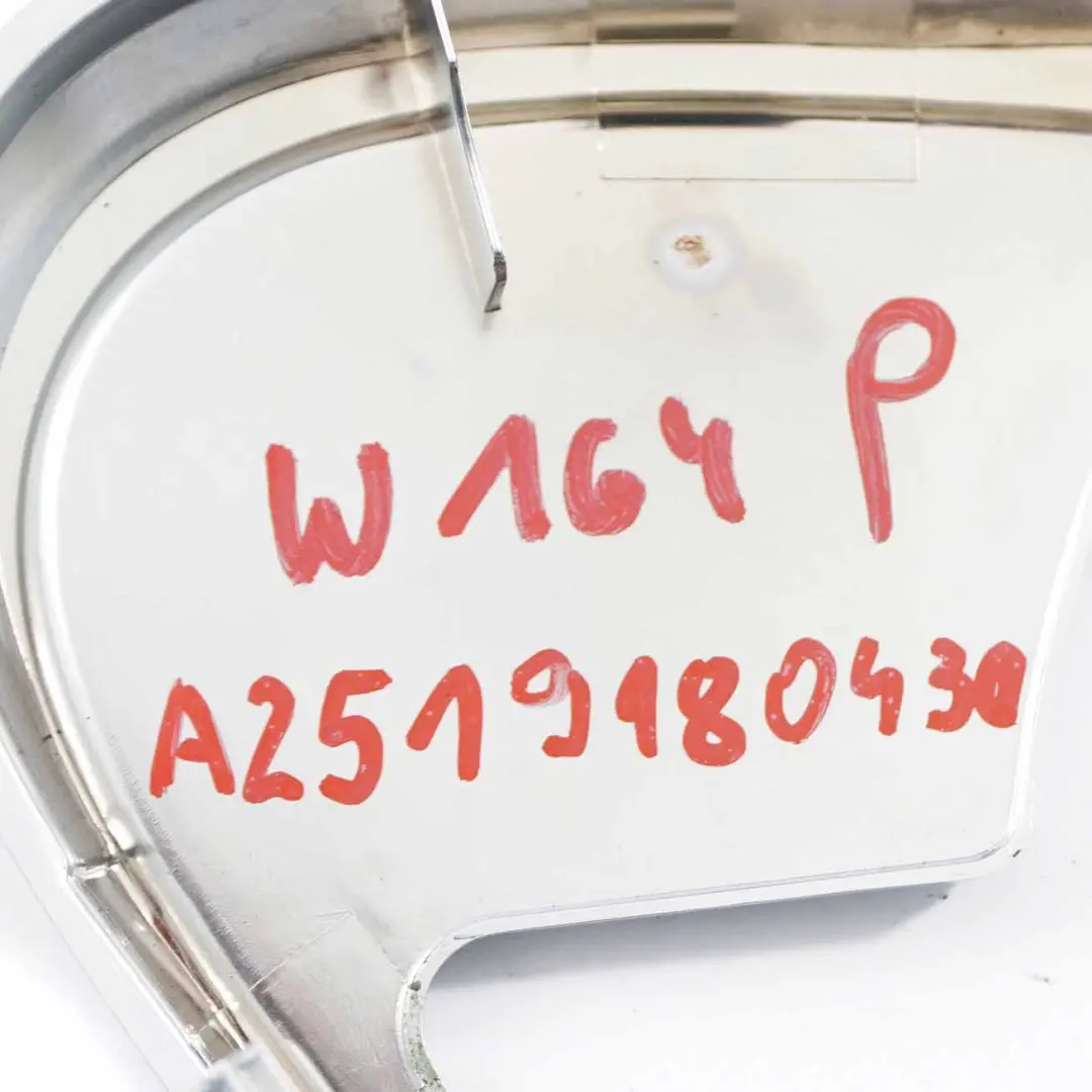 Mercedes W164 Vordersitzabdeckung Panel Trim Außen Rechts Silber - SKU A2519180430 - Teilenummer A2519180430