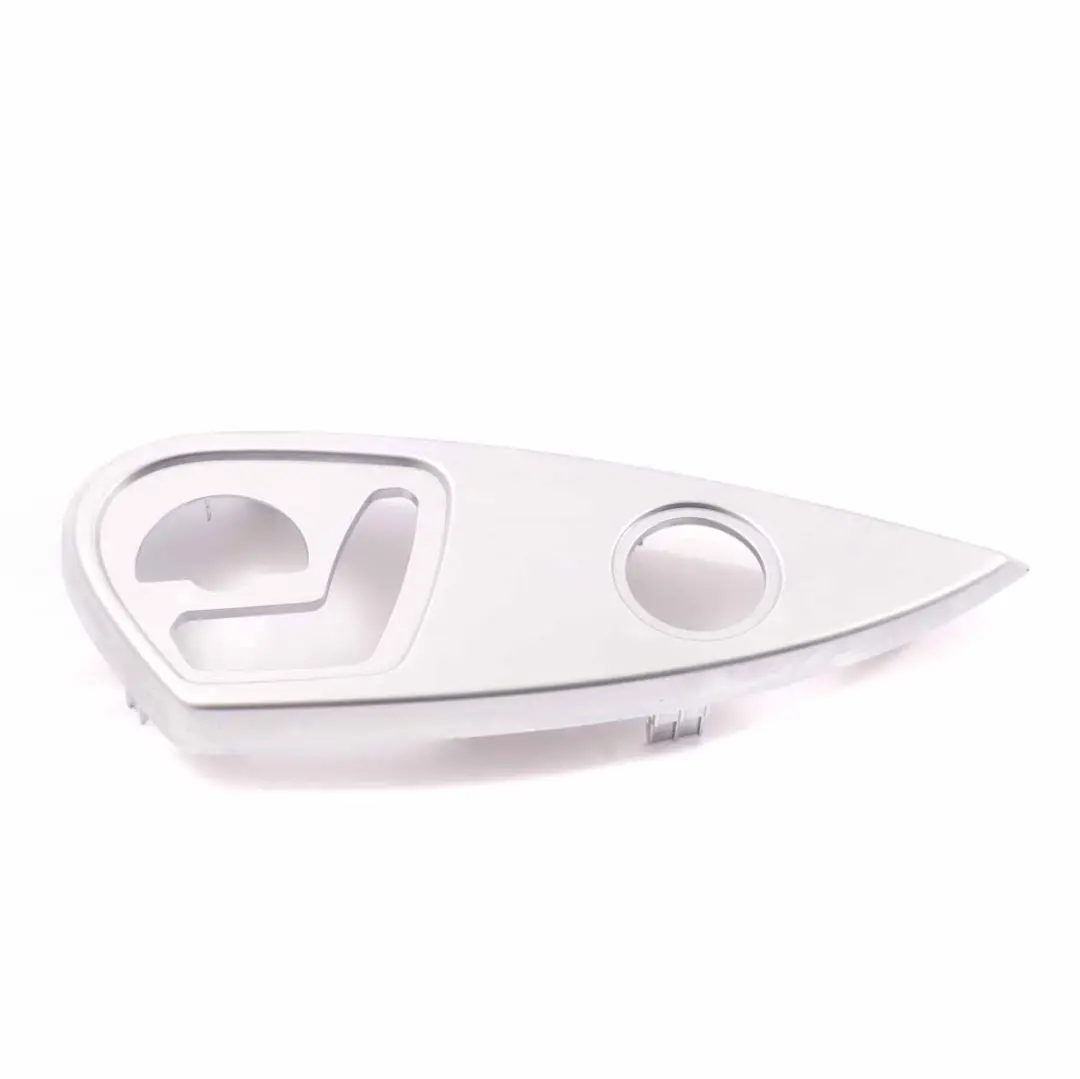 Housse siège avant Mercedes W164 Panneau garniture gauche pour à propos du numéro de pièce A2519185730 Housse siège avant Mercedes W164 Panneau garniture gauche - SKU A2519185730 - Numéro de pièce A2519185730