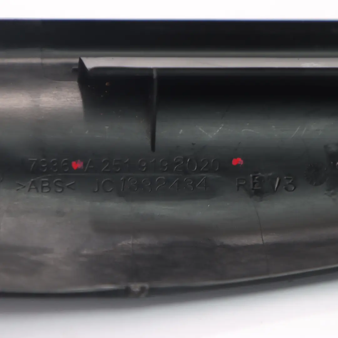 Copertura guida sedili anteriori destra Pannello nero per Mercedes W251 con numero di parte A2519192020 Mercedes W251 Copertura guida sedili anteriori destra Pannello nero - SKU A2519192020 - Numero di parte A2519192020