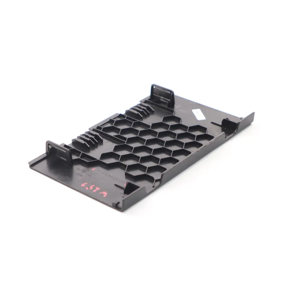 Rück sitz bank Abdeckung Trim Links Rechts Schwarz für Mercedes W251 mit Teilenummer A2519290843 Mercedes W251 Rück sitz bank Abdeckung Trim Links Rechts Schwarz - SKU A2519290843 - Teilenummer A2519290843