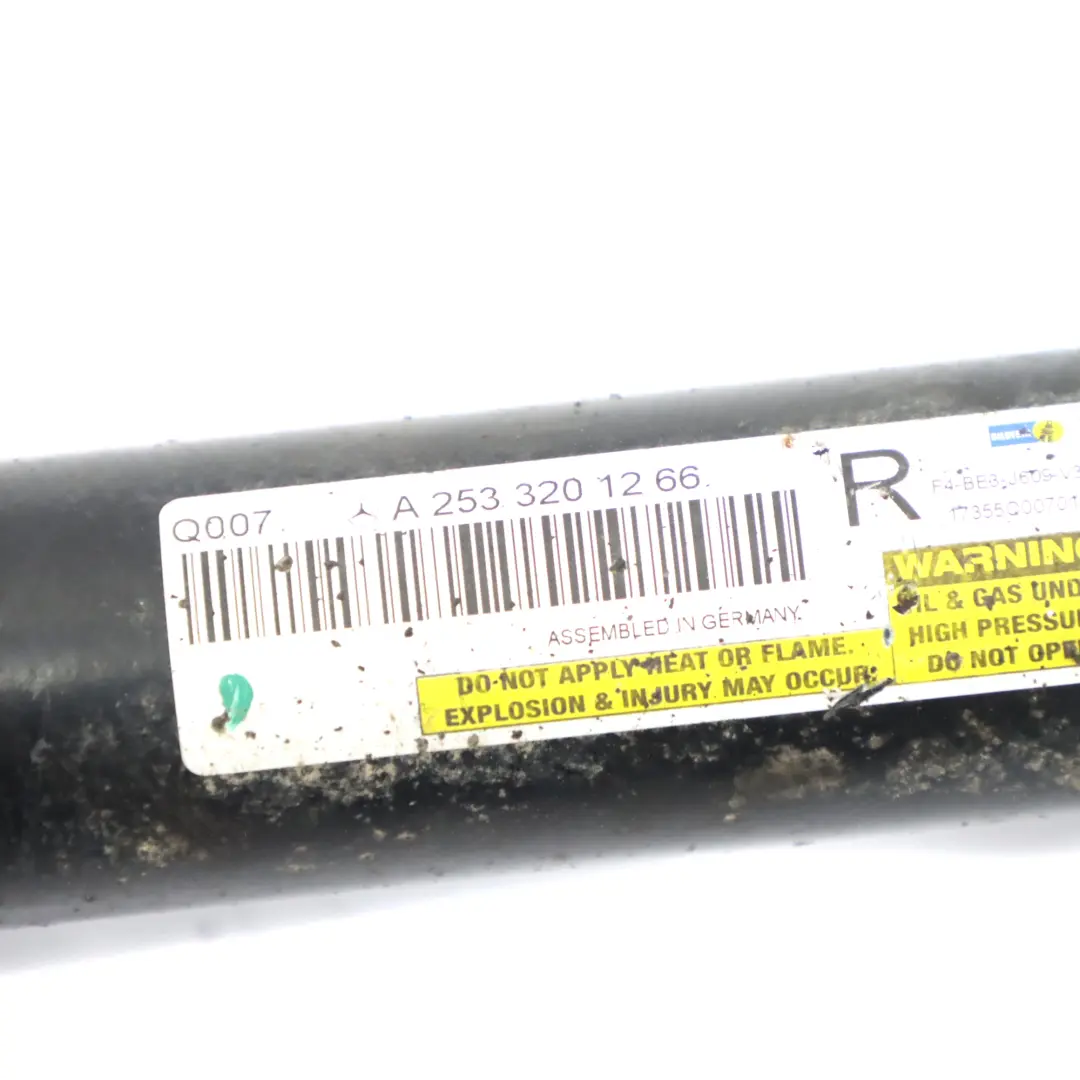 Amortyzator Zawieszenia Prawy Przedni do Mercedes X253 o numerze A2533201266 Mercedes X253 Amortyzator Zawieszenia Prawy Przedni - SKU A2533201266 - Numer Części A2533201266