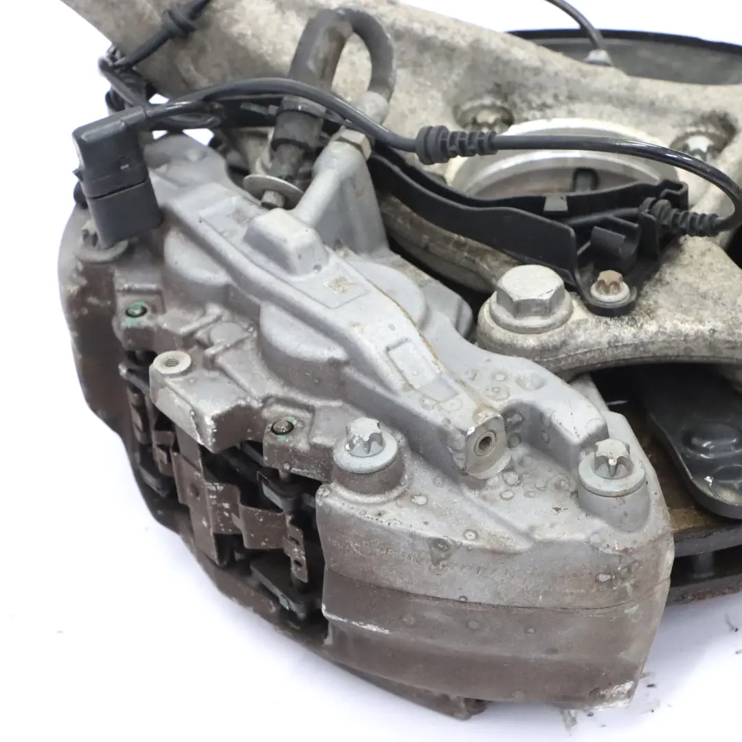 Zwrotnica Piasta Koła Lewy Przód Zacisk Tarcza Hamulca do Mercedes C253 AMG o numerze A2533321100 Mercedes C253 AMG Zwrotnica Piasta Koła Lewy Przód Zacisk Tarcza Hamulca - SKU A2533321100 - Numer Części A2533321100