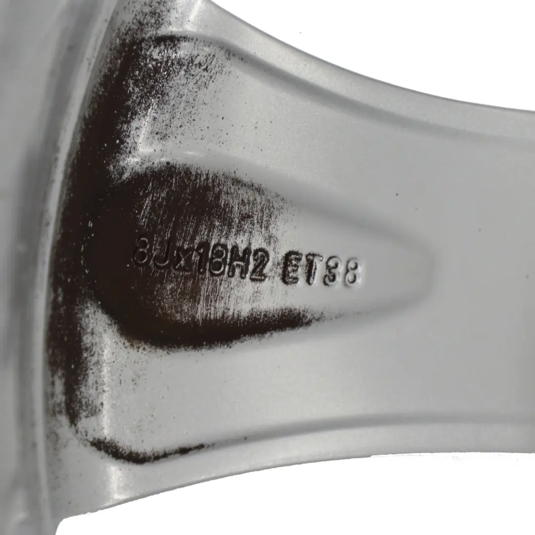 Jante en alliage léger argenté 18" ET:38 8J pour Mercedes X253 à propos du numéro de pièce A2534010800 Mercedes X253 Jante en alliage léger argenté 18" ET:38 8J - SKU A2534010800-2 - Numéro de pièce A2534010800