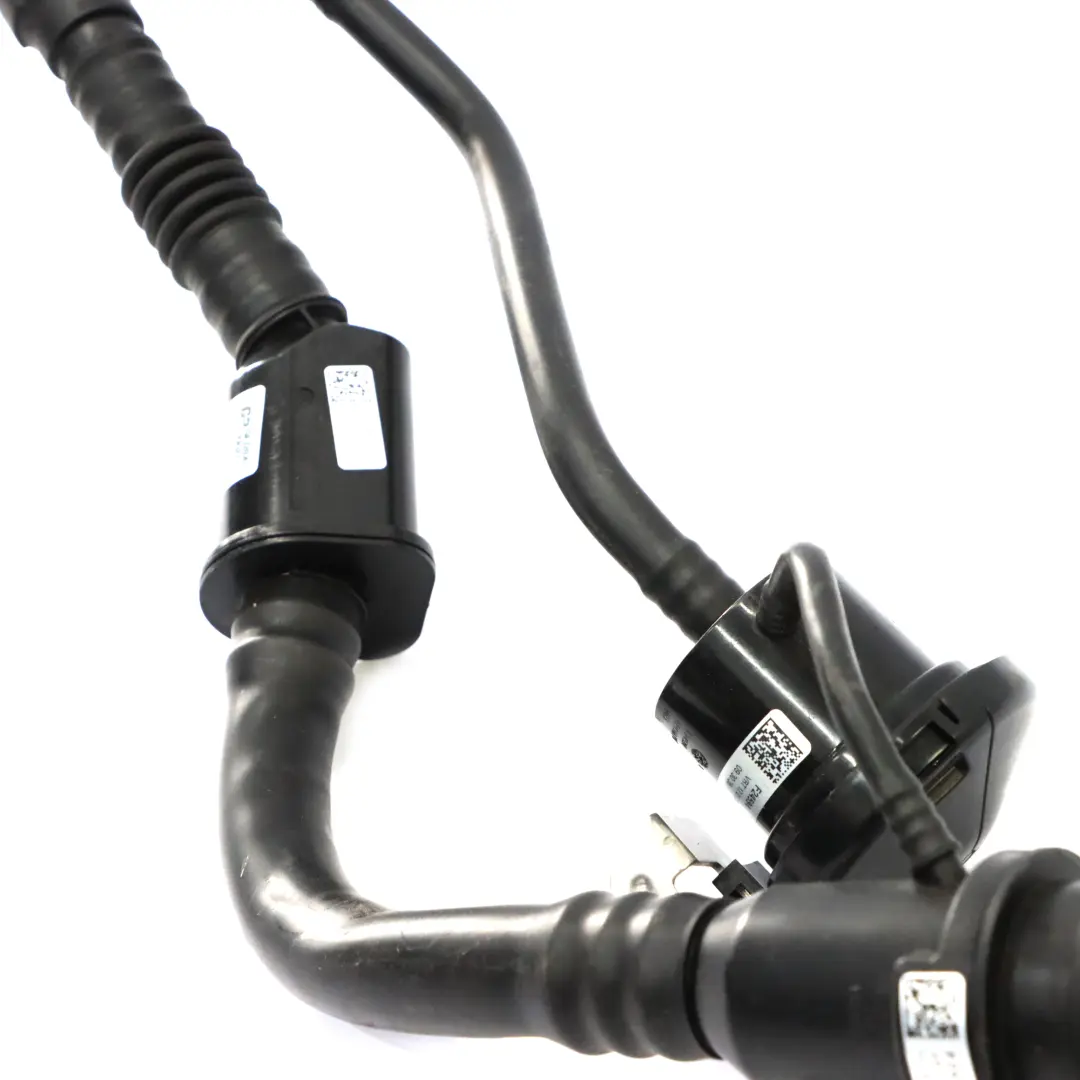 Tubo di riempimento dell'AdBlue Mercedes W253 Diesel OM651 per con numero di parte A2534708800 Tubo di riempimento dell'AdBlue Mercedes W253 Diesel OM651 - SKU A2534708800 - Numero di parte A2534708800