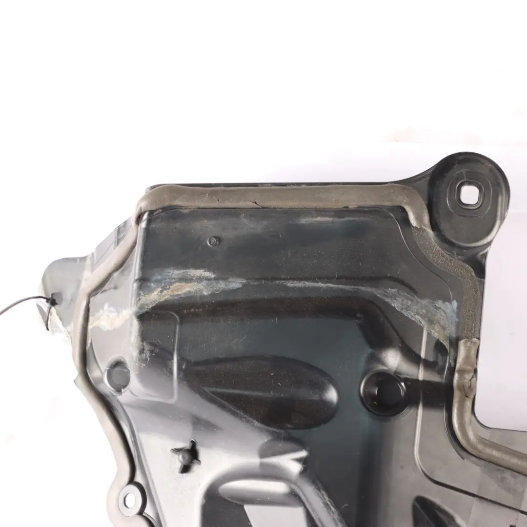 Osłona Ściana Grodziowa Lewy Przód do Mercedes W213 C238 o numerze A2536208100 Mercedes W213 C238 Osłona Ściana Grodziowa Lewy Przód - SKU A2536208100 - Numer Części A2536208100