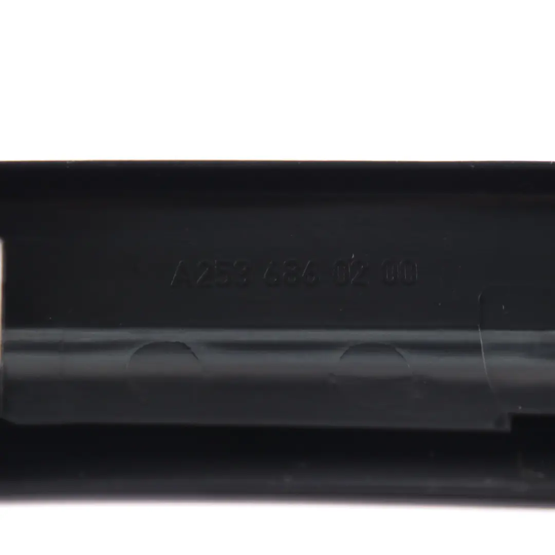 Intérieur Couvre pilier arrière droit Noir pour Mercedes X253 à propos du numéro de pièce A2536860200 Mercedes X253 Intérieur Couvre pilier arrière droit Noir - SKU A2536860200 - Numéro de pièce A2536860200